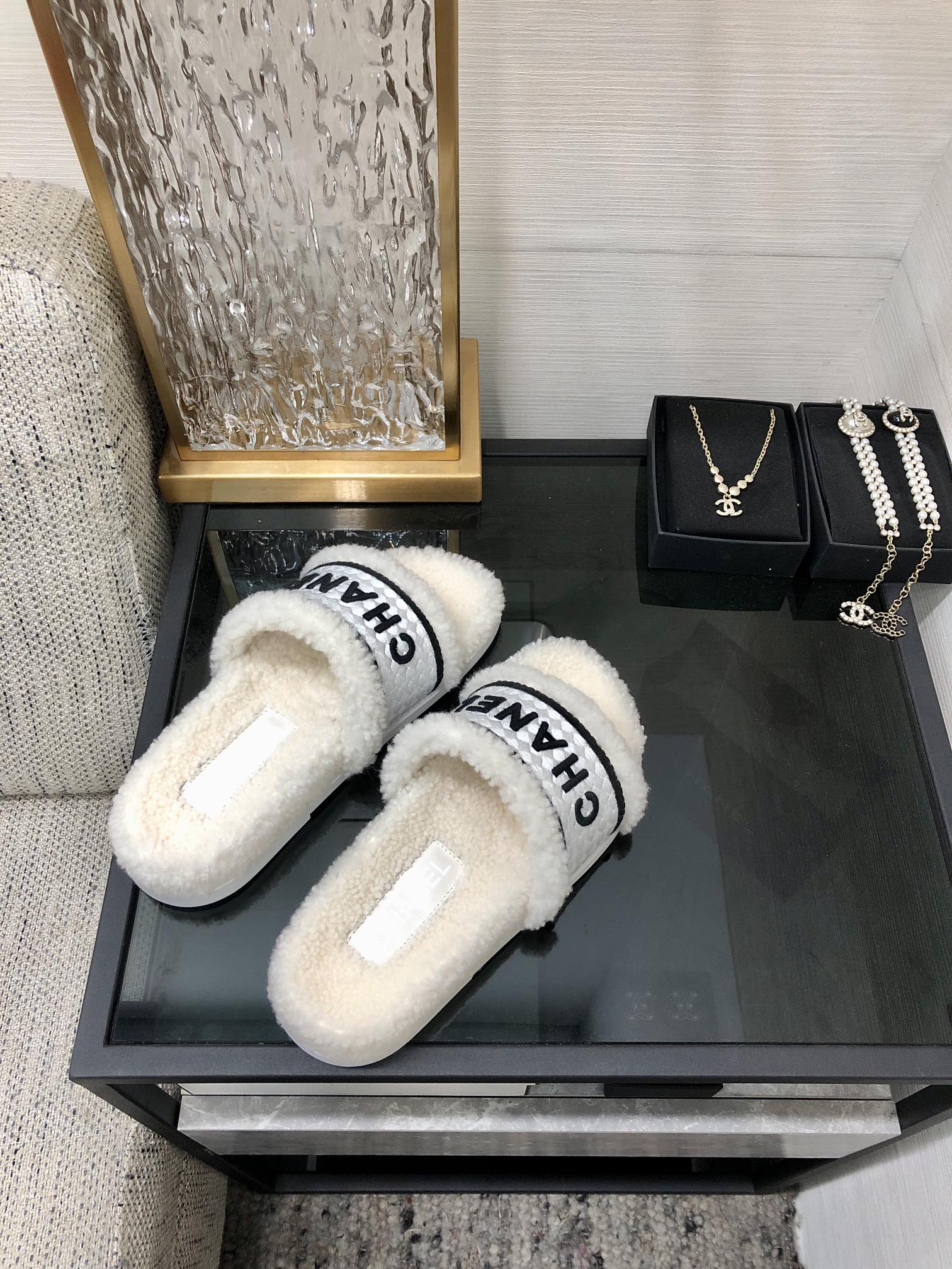 Chanel Women’s Mules With Lining White For Women 1.2in/3cm