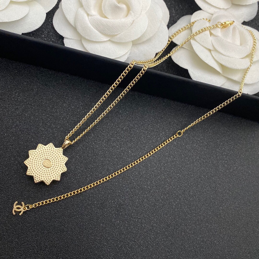 Chanel Yellow Border Black Sun Shape Necklace Gold Tone For Women