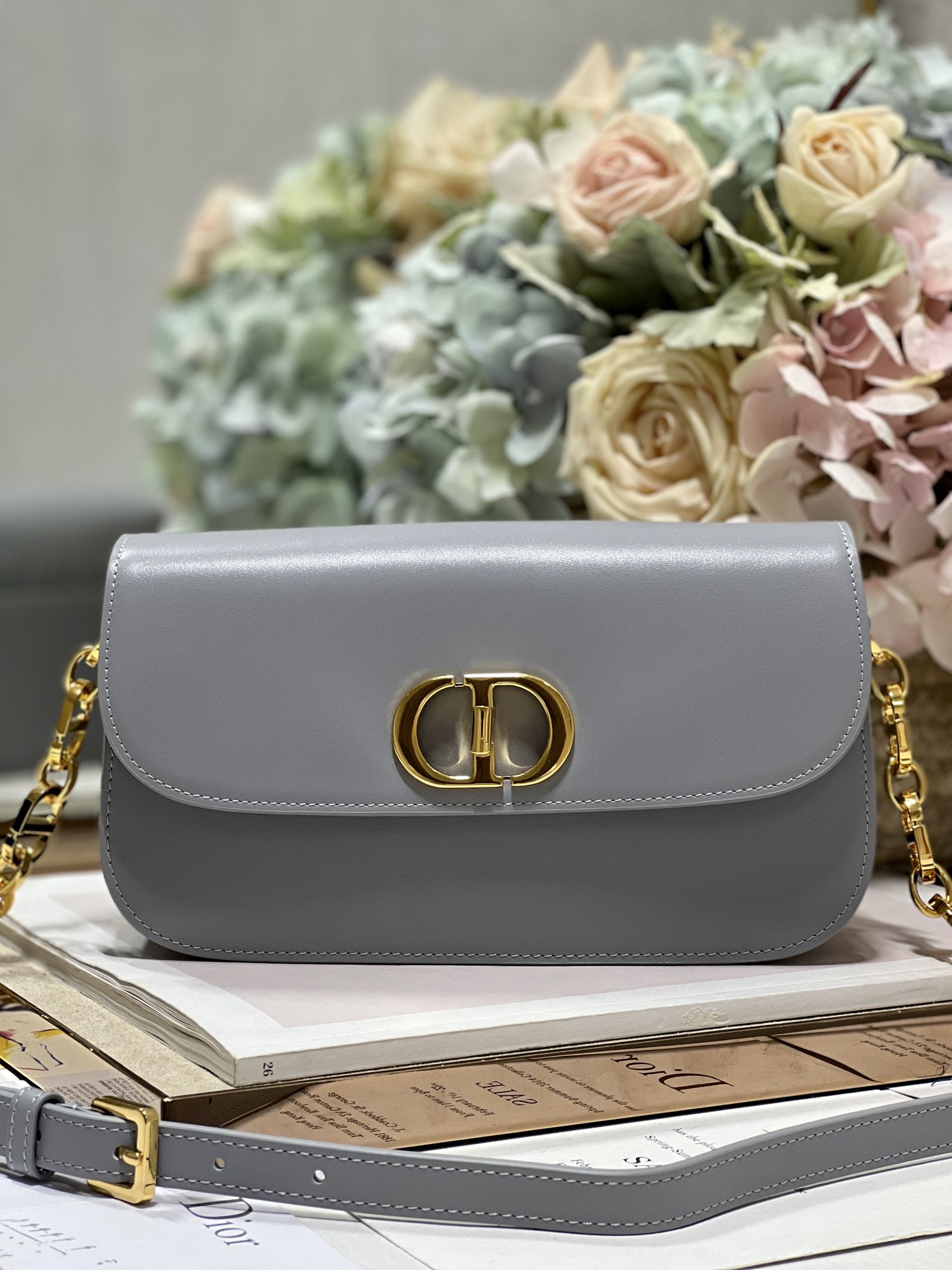 Christian Dior 30 Montaigne Avenue Bag Black/White/Blue/Beige/Light Pink For Women 9 in/ 22.5cmUMOA_