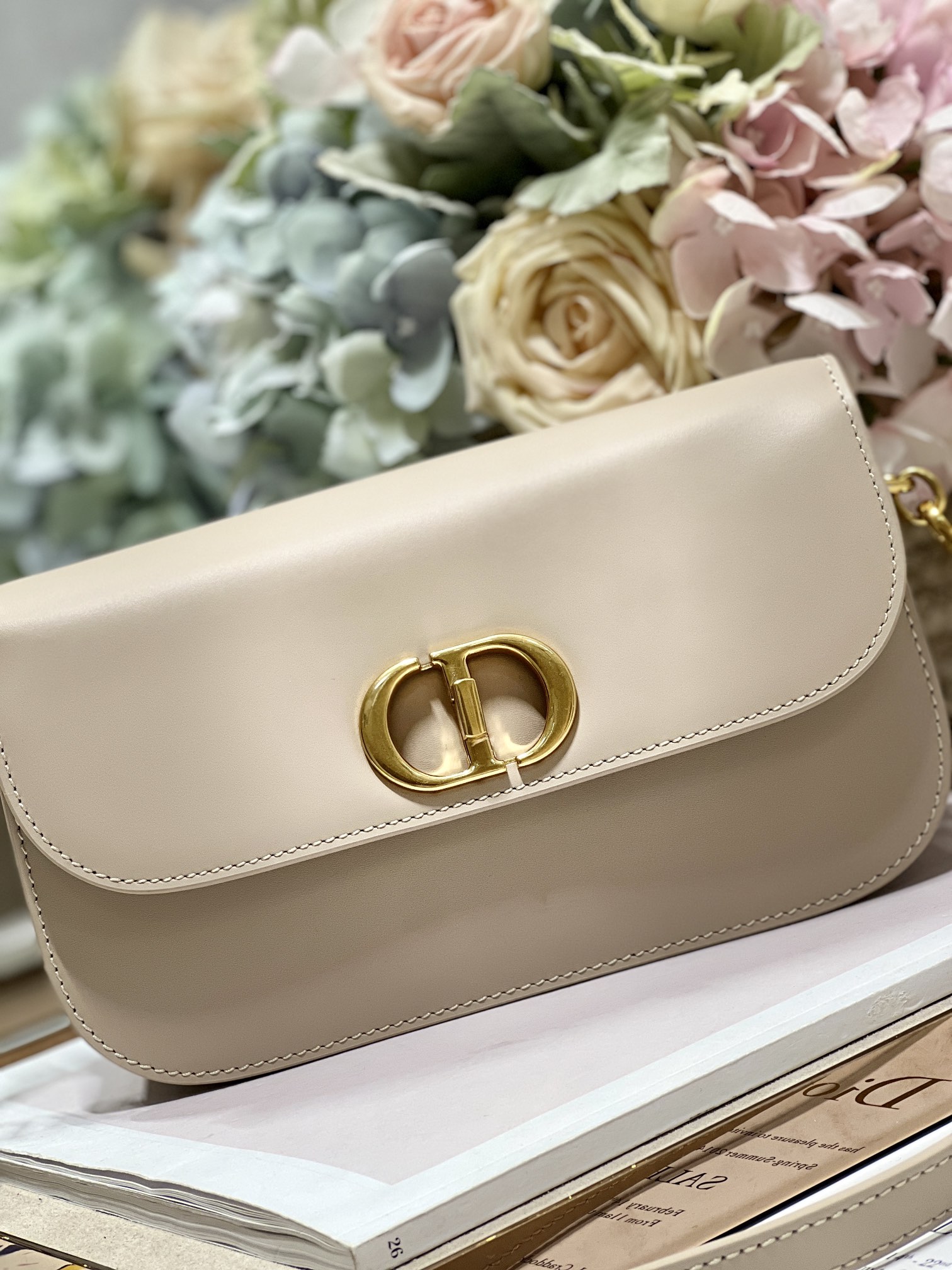 Christian Dior 30 Montaigne Avenue Bag Black/White/Blue/Beige/Light Pink For Women 9 in/ 22.5cmUMOA_