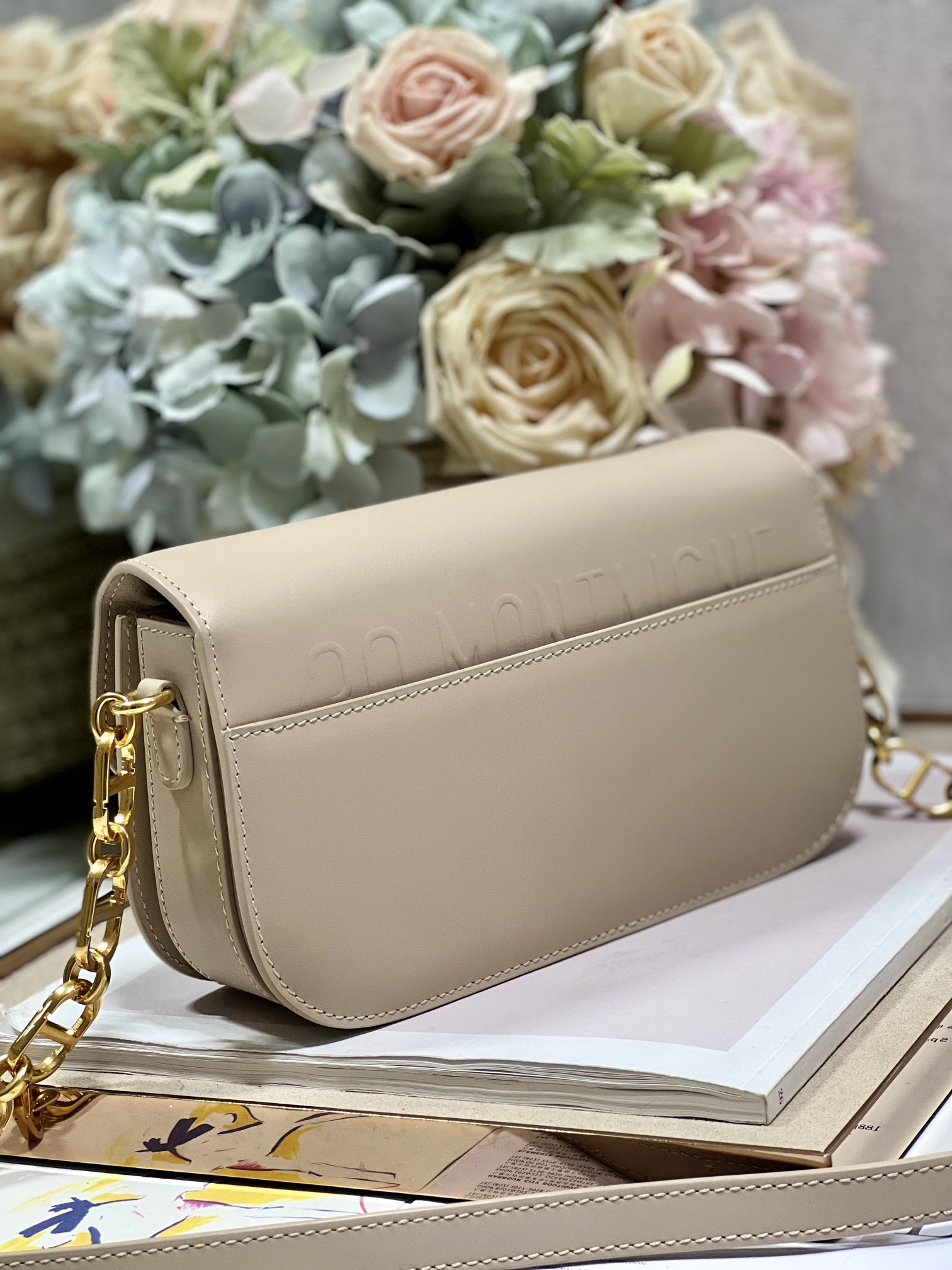 Christian Dior 30 Montaigne Avenue Bag Black/White/Blue/Beige/Light Pink For Women 9 in/ 22.5cmUMOA_