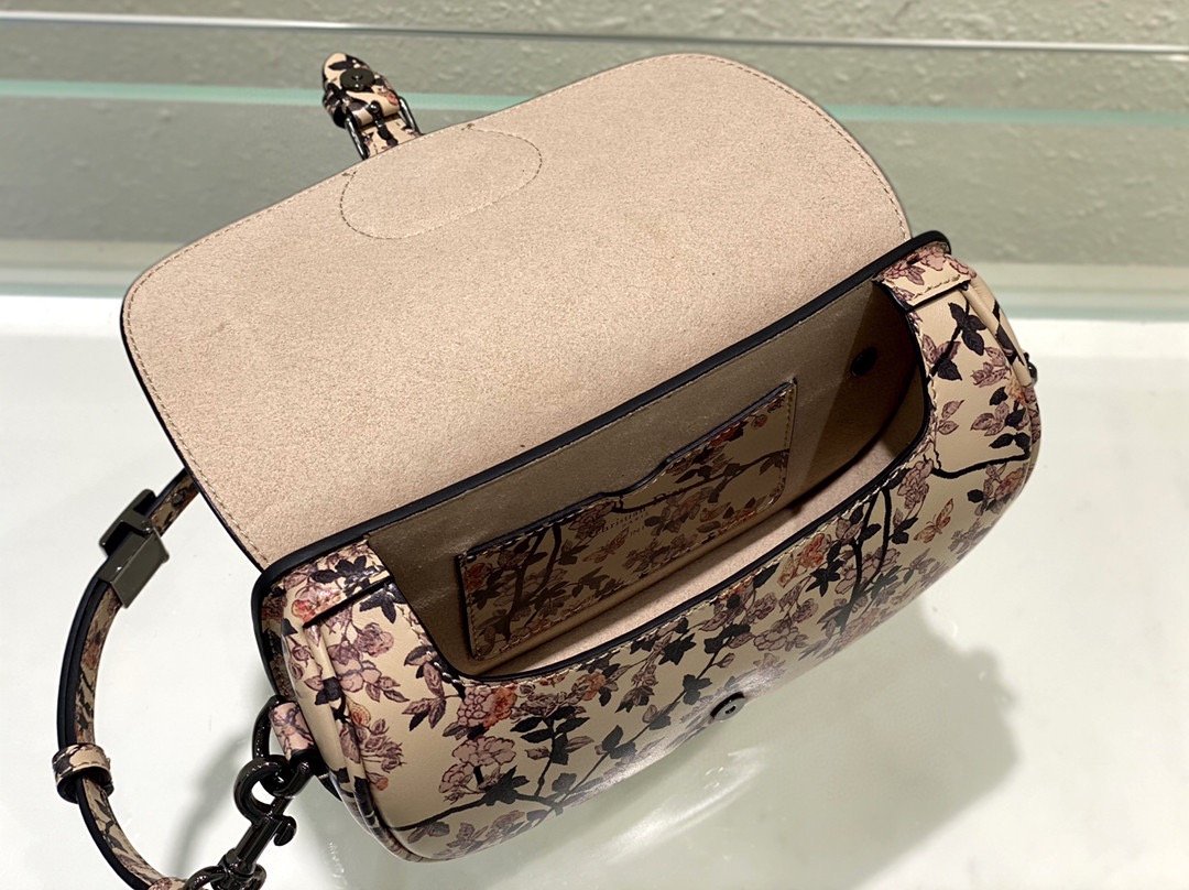 Christian Dior Bobby East-West Bag Beige, For Women, Women’s Handbags 8.5in/21cm CD