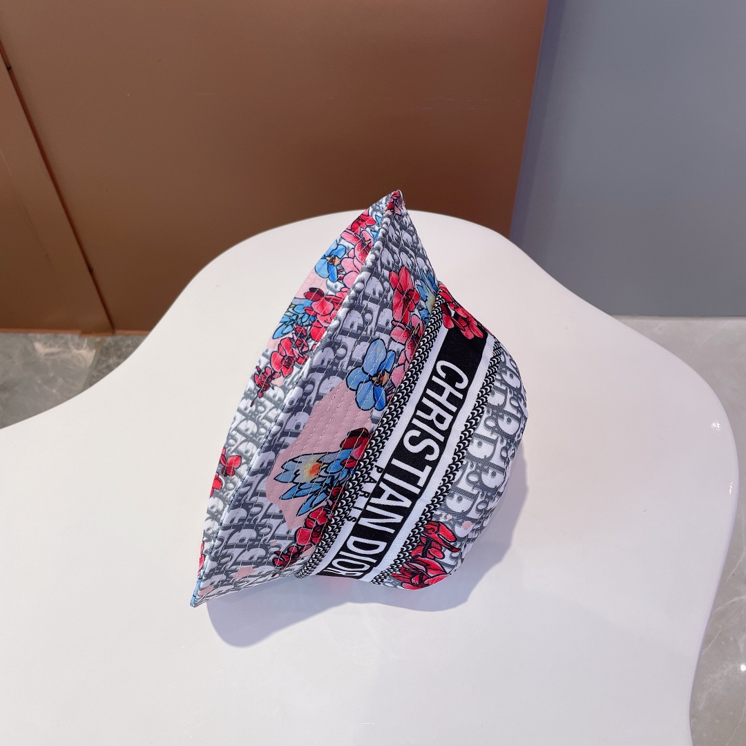 Christian Dior Bucket Hat Pink/White Hat