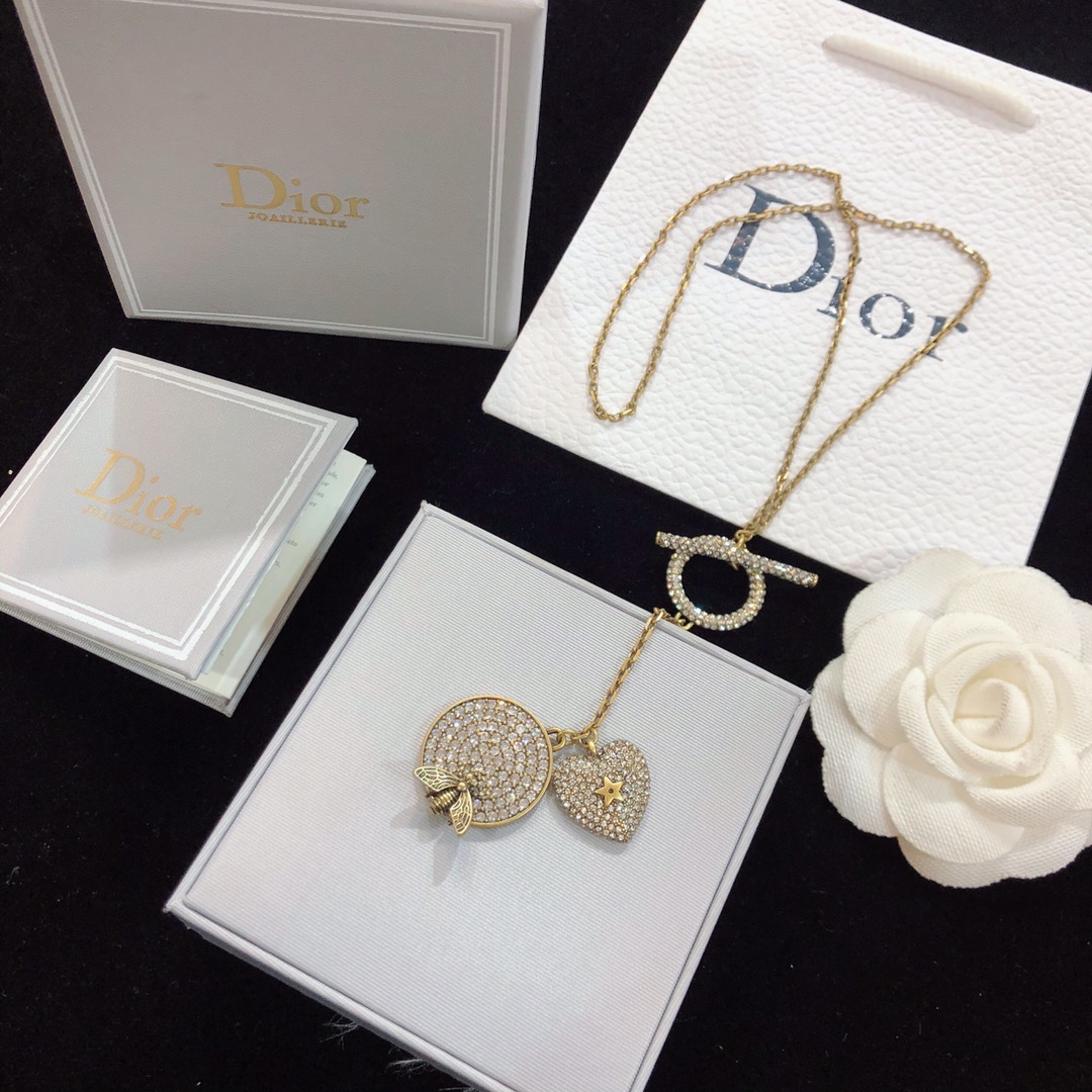 Christian Dior Heart And Round Shape Pendant Necklace Gold Tone For Women