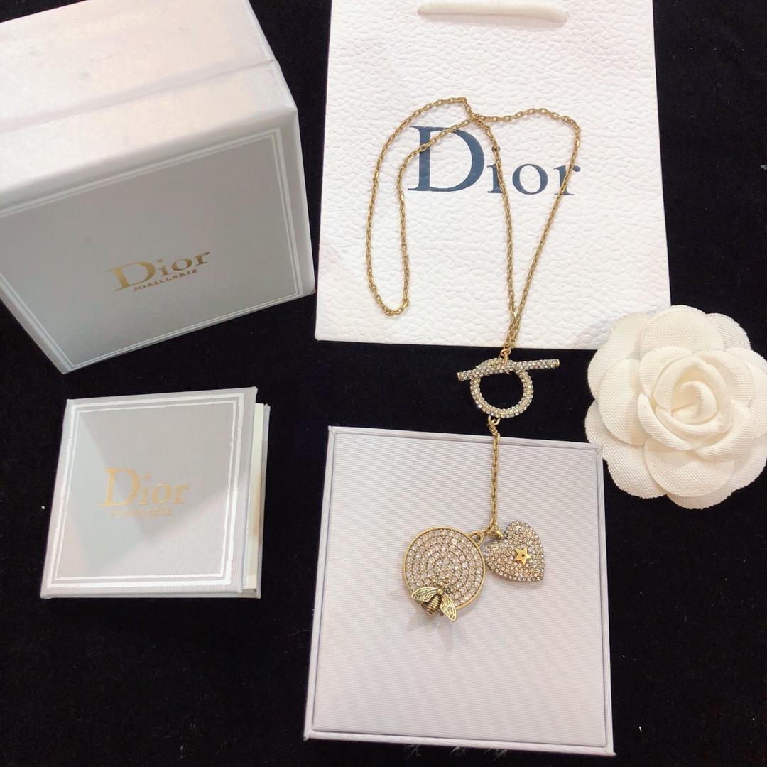 Christian Dior Heart And Round Shape Pendant Necklace Gold Tone For Women