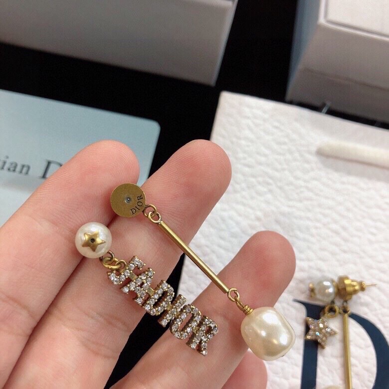 Christian Dior I Shape Earrings Gold Tone For Women
