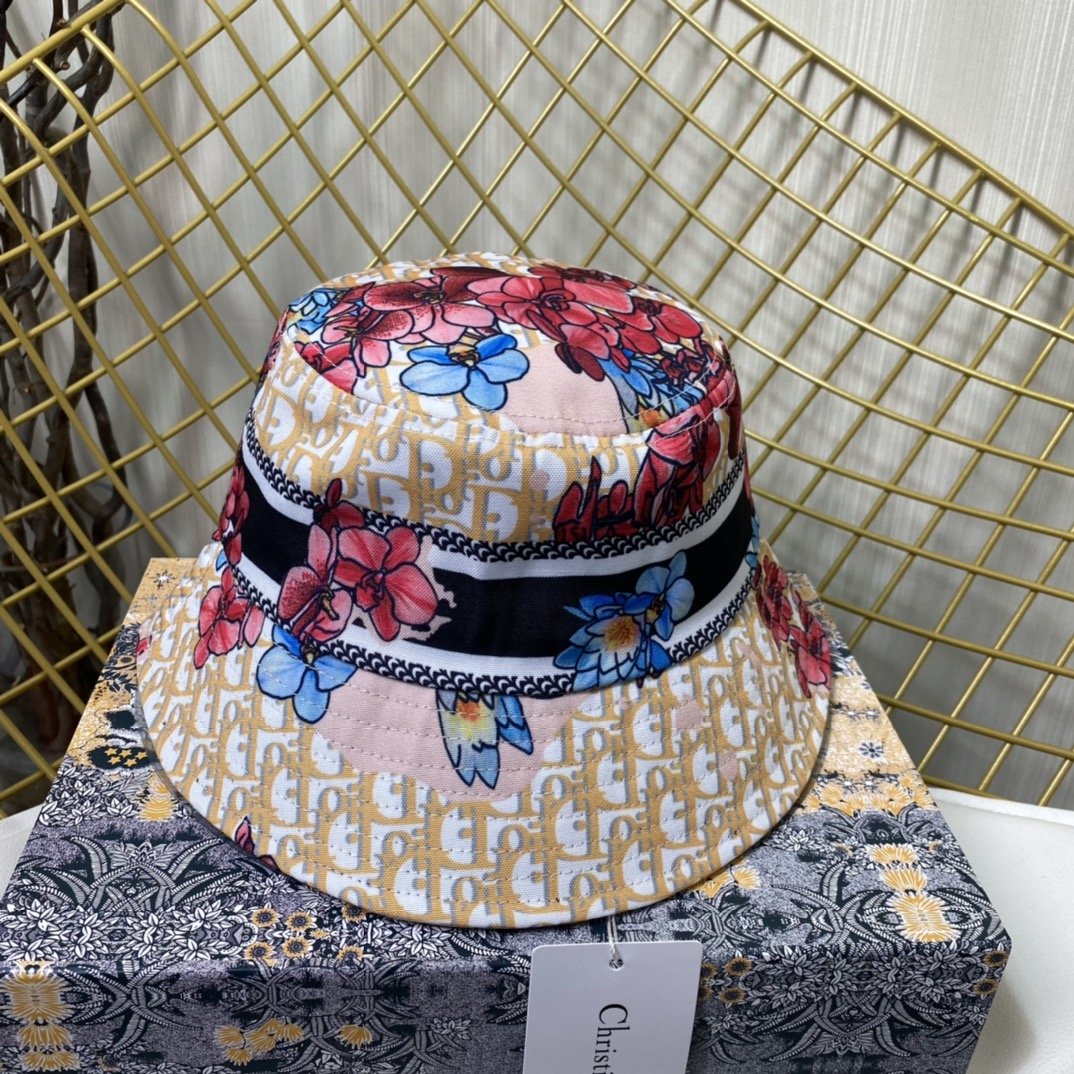 Christian Dior Jack Dior Bucket Hat With Multiple Color