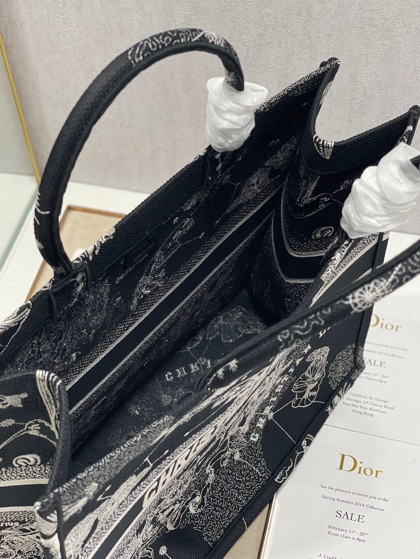 Christian Dior Large Dior Book Tote Black And White, For Women, Women’s Handbags 16.5in/42cm CD