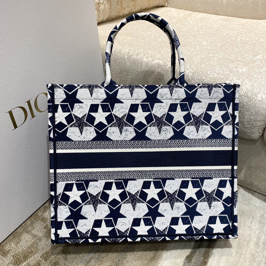 Christian Dior Large Dior Book Tote Blue and White Dior Étoile Embroidery, Blue/White, For Women Women’s Handbags, 41cm CDZTQX_