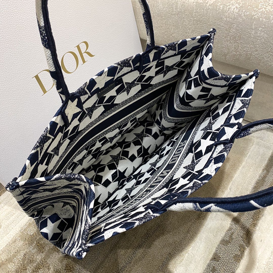 Christian Dior Large Dior Book Tote Blue and White Dior Étoile Embroidery, Blue/White, For Women Women’s Handbags, 41cm CDZTQX_