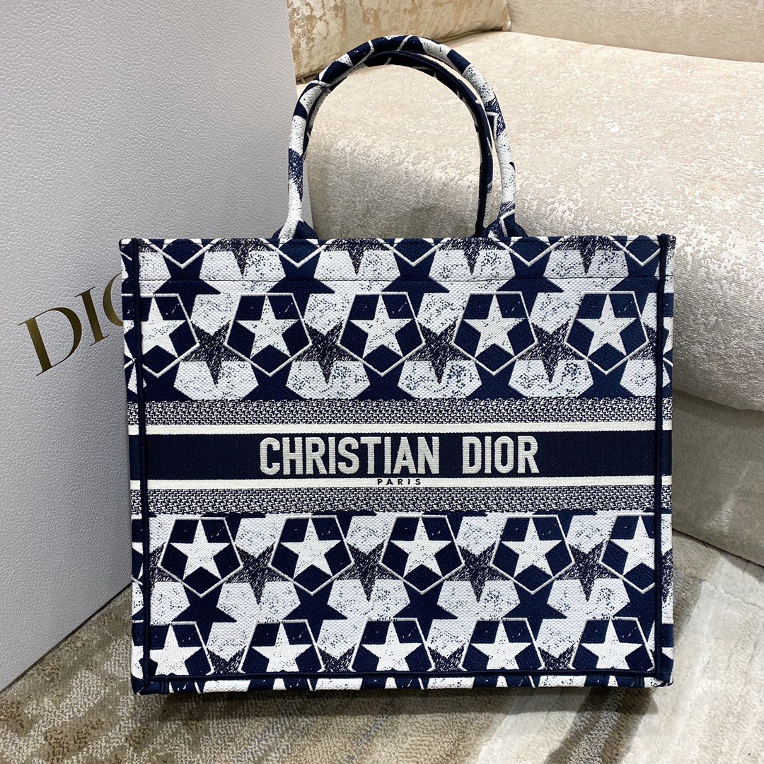 Christian Dior Large Dior Book Tote Blue and White Dior Étoile Embroidery, Blue/White, For Women Women’s Handbags, 41cm CDZTQX_