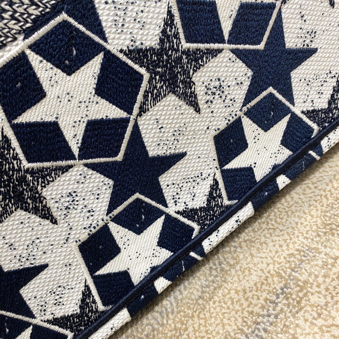 Christian Dior Large Dior Book Tote Blue and White Dior Étoile Embroidery, Blue/White, For Women Women’s Handbags, 41cm CDZTQX_