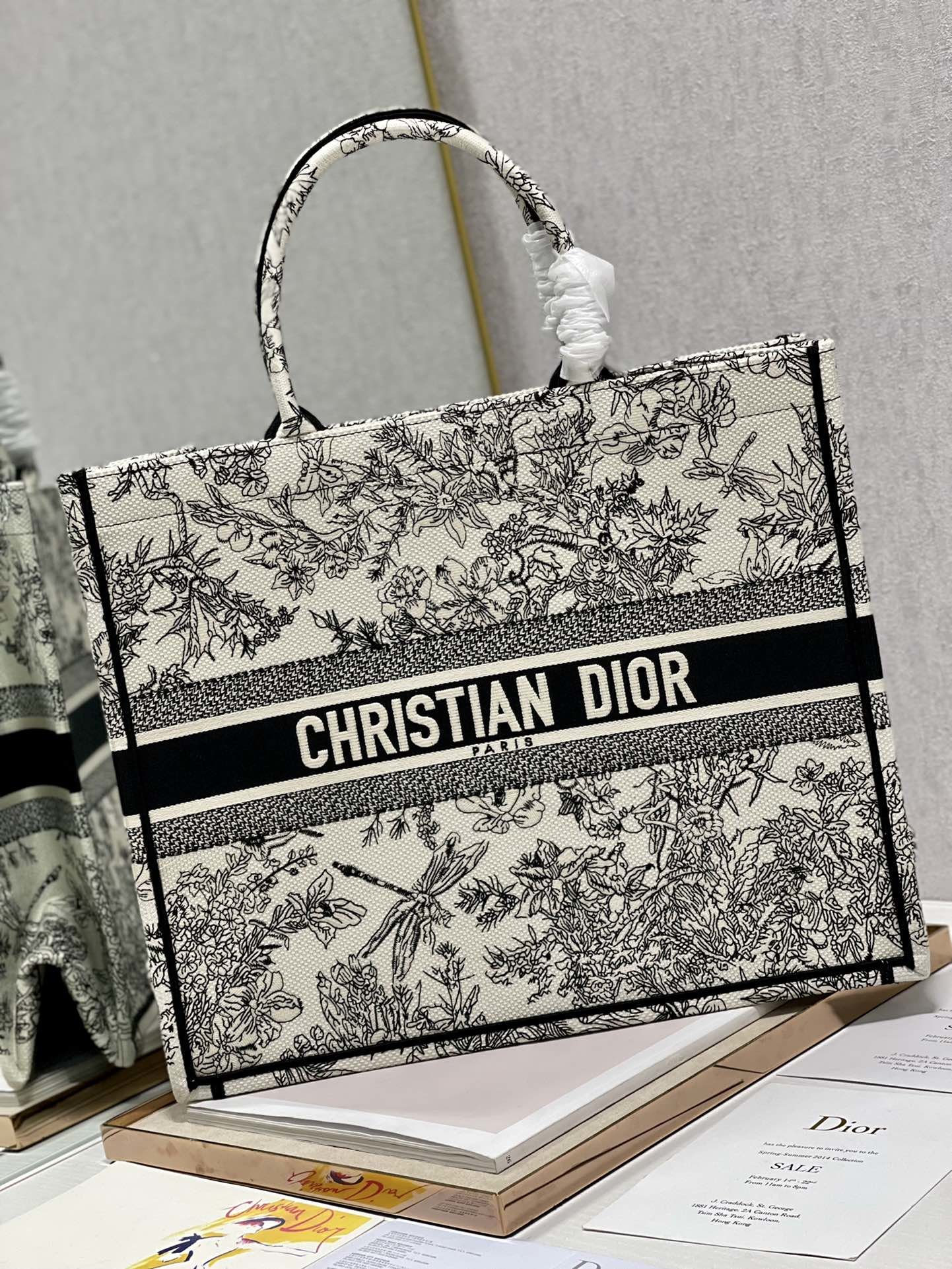 Christian Dior Large Dior Book Tote Toile de Jouy Flowers Embroidery, Black/Beige, For Women Women’s Handbags, Shoulder Bags, 42cm CDZTQW_