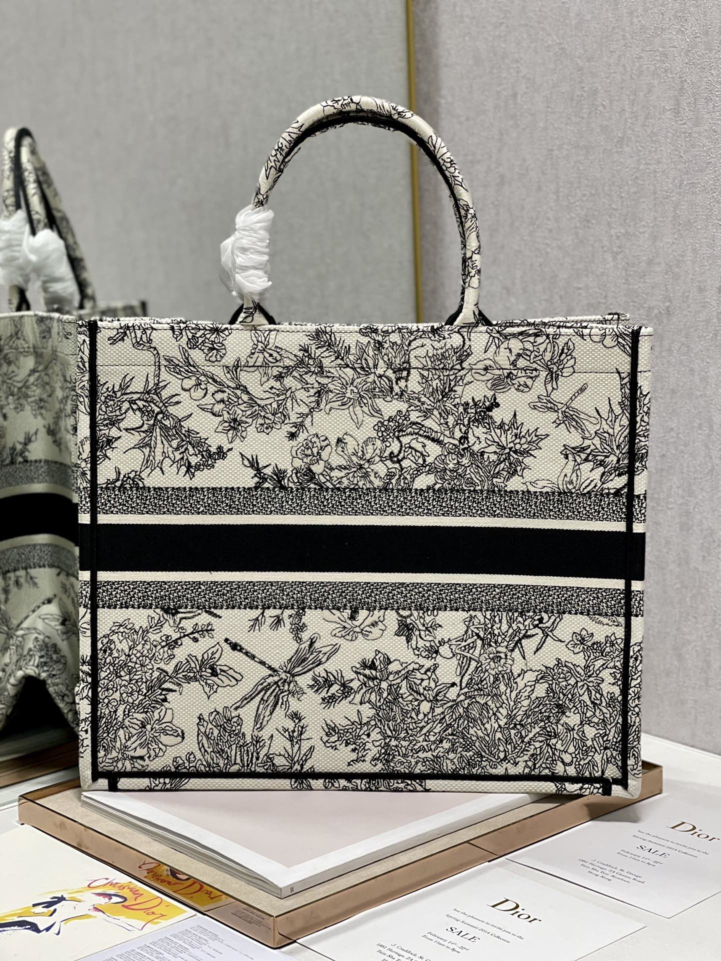 Christian Dior Large Dior Book Tote Toile de Jouy Flowers Embroidery, Black/Beige, For Women Women’s Handbags, Shoulder Bags, 42cm CDZTQW_