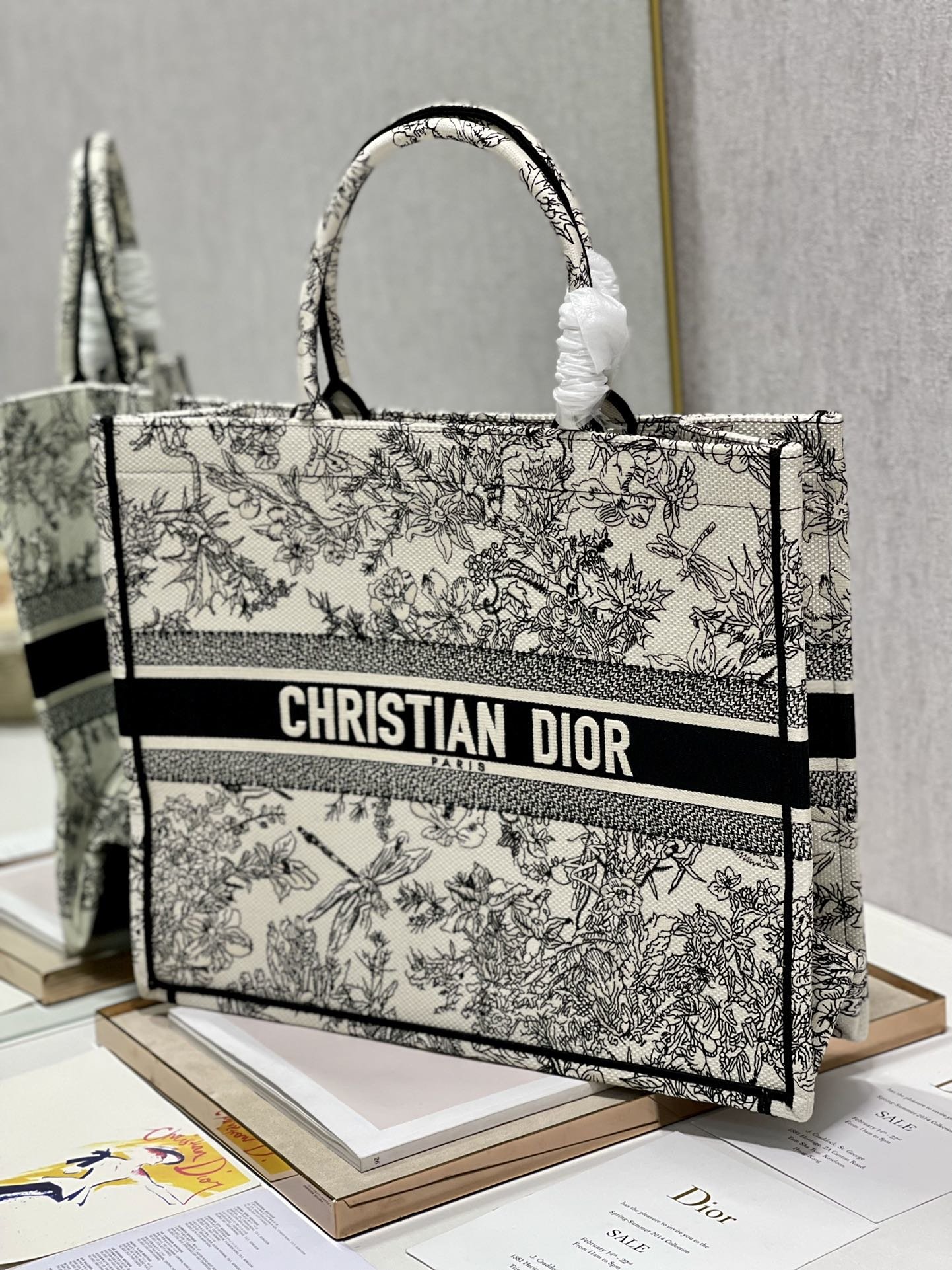 Christian Dior Large Dior Book Tote Toile de Jouy Flowers Embroidery, Black/Beige, For Women Women’s Handbags, Shoulder Bags, 42cm CDZTQW_
