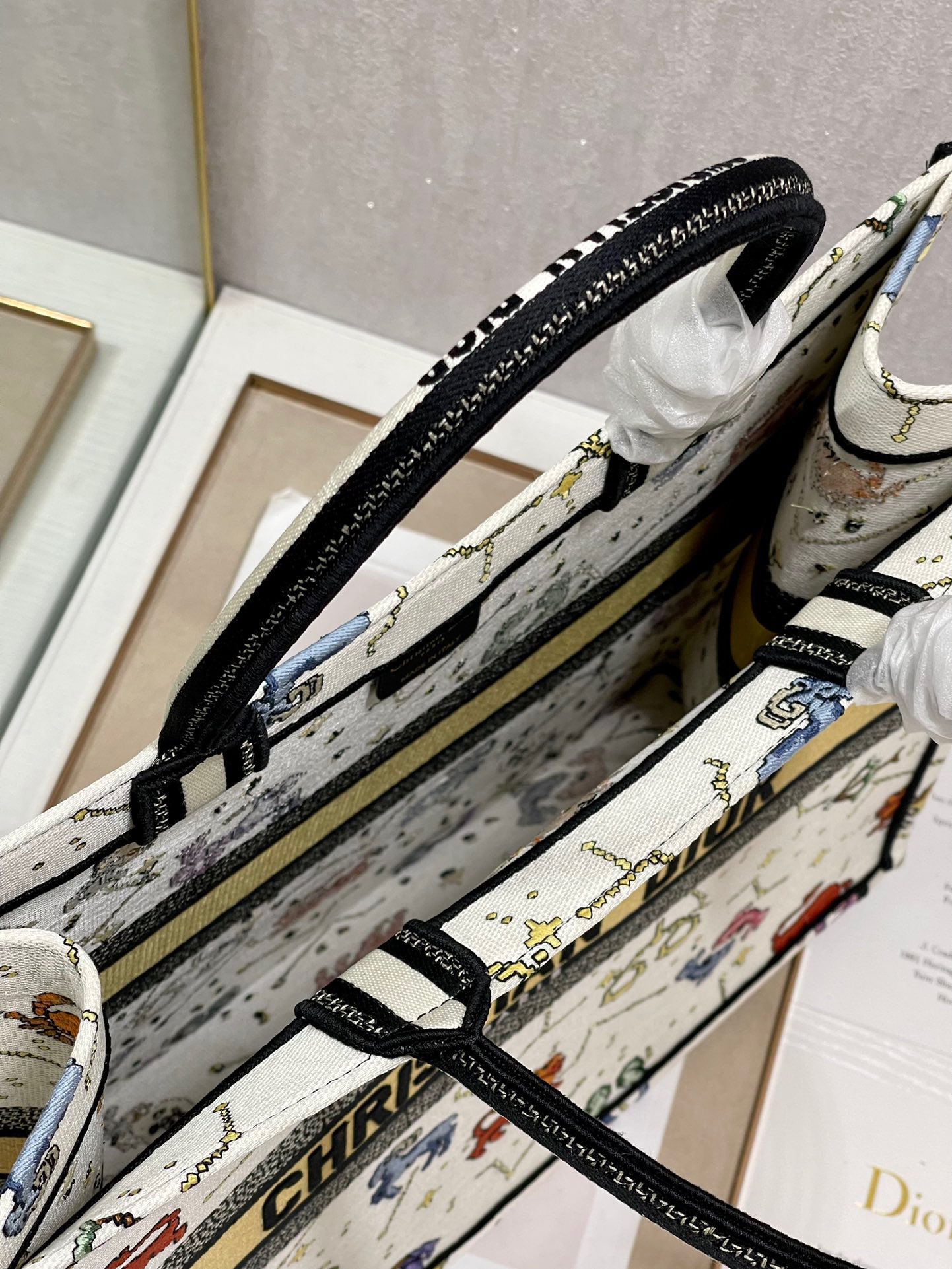 Christian Dior Large Dior Book Tote White, For Women, Women’s Handbags 16.5in/42cm CDZRTY_