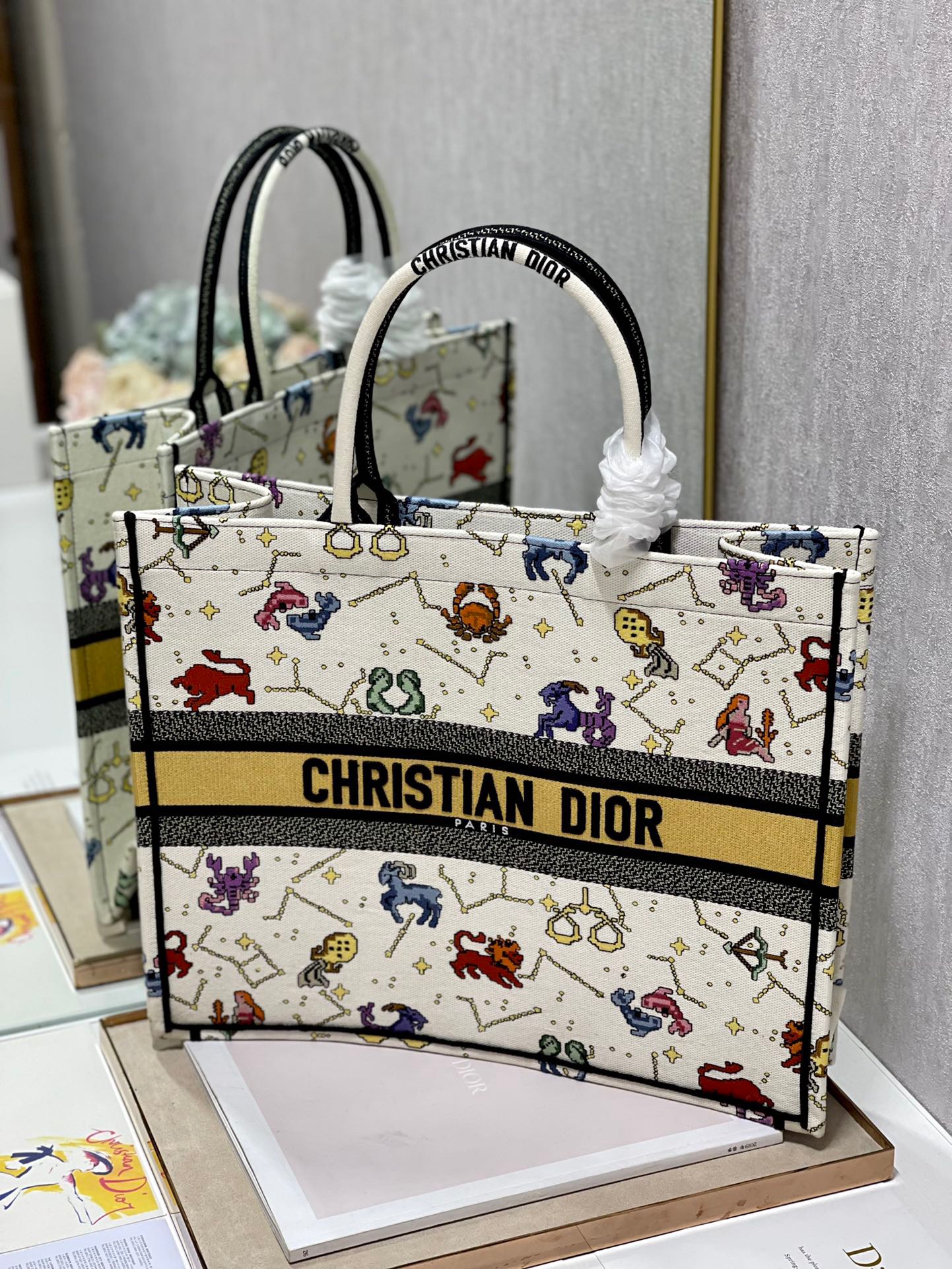 Christian Dior Large Dior Book Tote White, For Women, Women’s Handbags 16.5in/42cm CDZRTY_