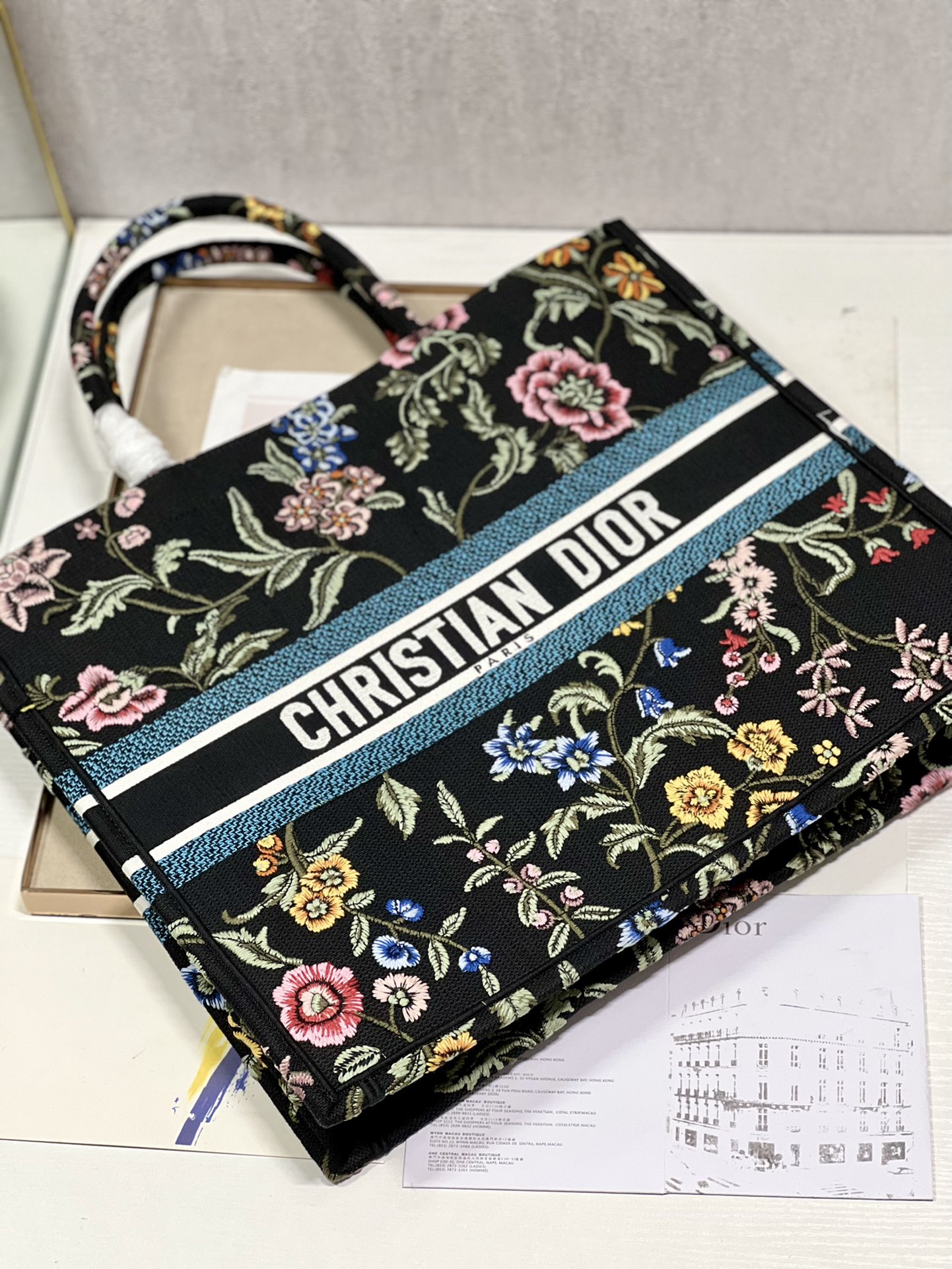 Christian Dior Large Dior Tote Bag Black/White For Women 16.5 in/ 42cmZEAU_