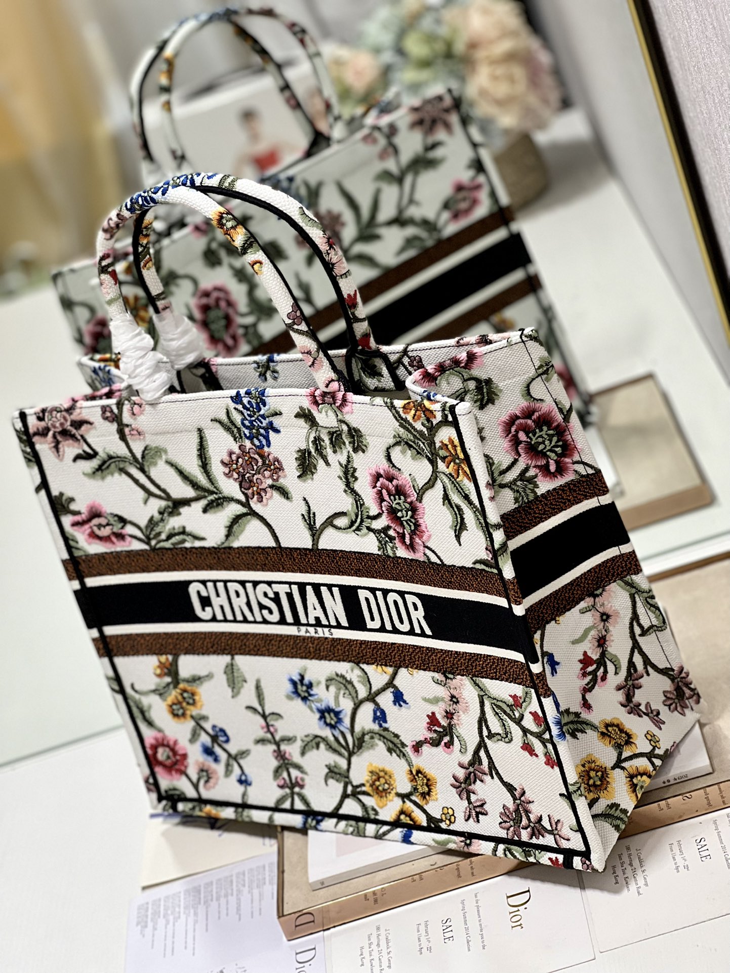 Christian Dior Large Dior Tote Bag Black/White For Women 16.5 in/ 42cmZEAU_