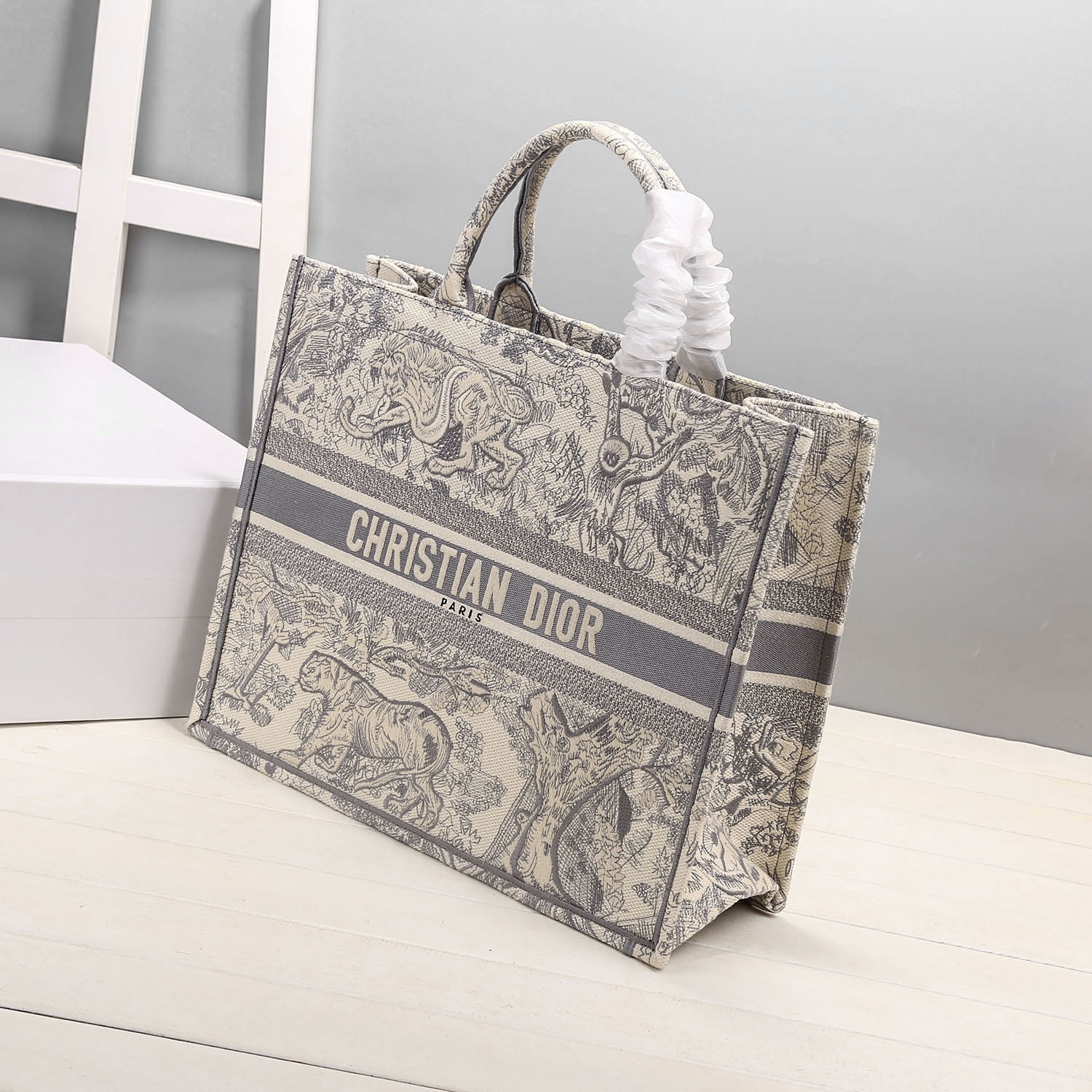 Christian Dior Medium Dior Book Tote Bag By Maria Grazia Chiuri Grey For Women 14in/36cm CDZTDT_