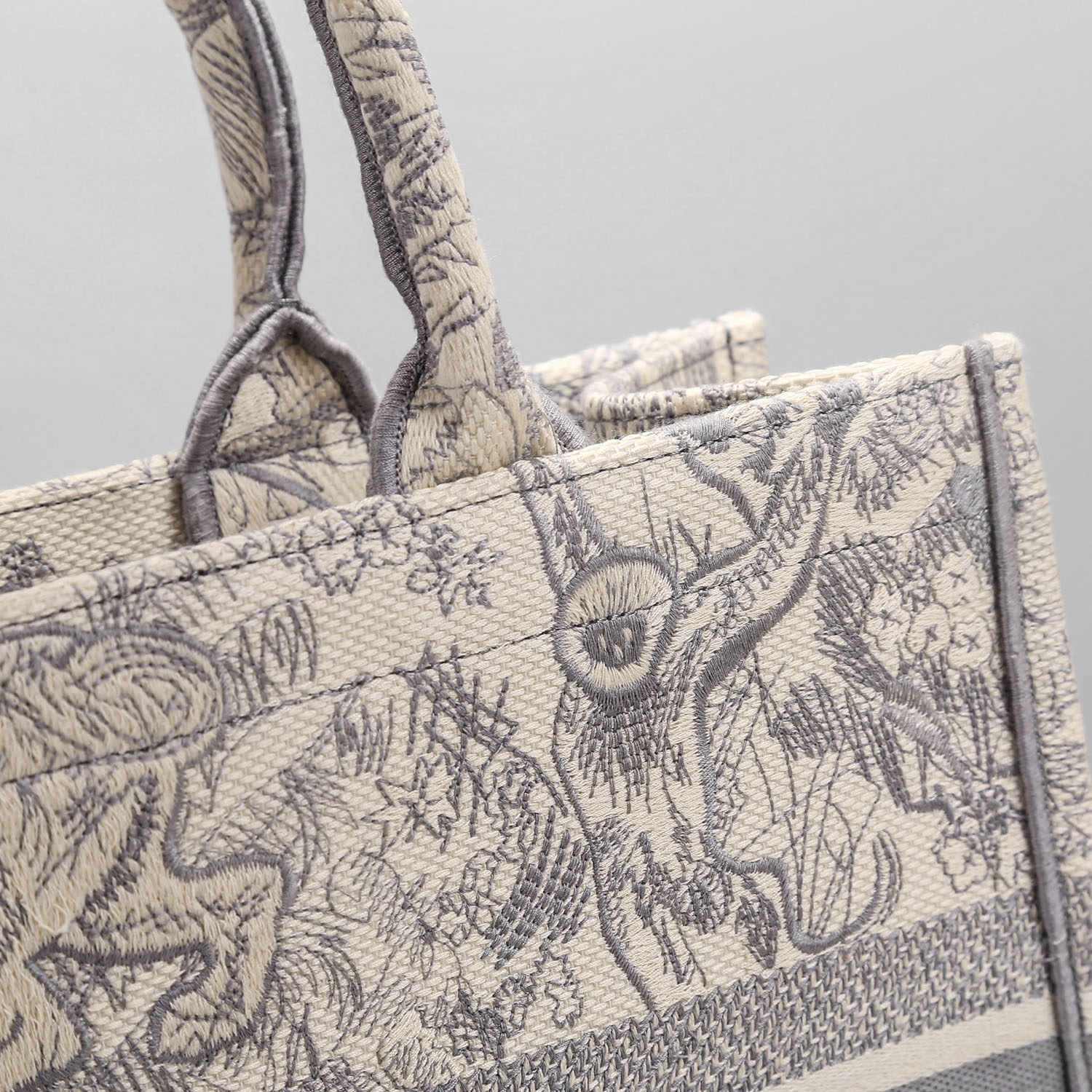 Christian Dior Medium Dior Book Tote Bag By Maria Grazia Chiuri Grey For Women 14in/36cm CDZTDT_