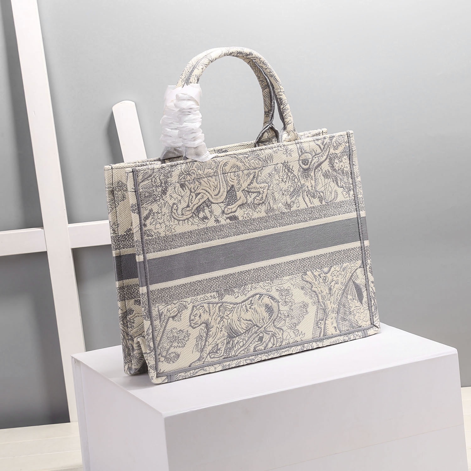 Christian Dior Medium Dior Book Tote Gray, For Women, Women’s Handbags 14in/36cm CDZTDT_