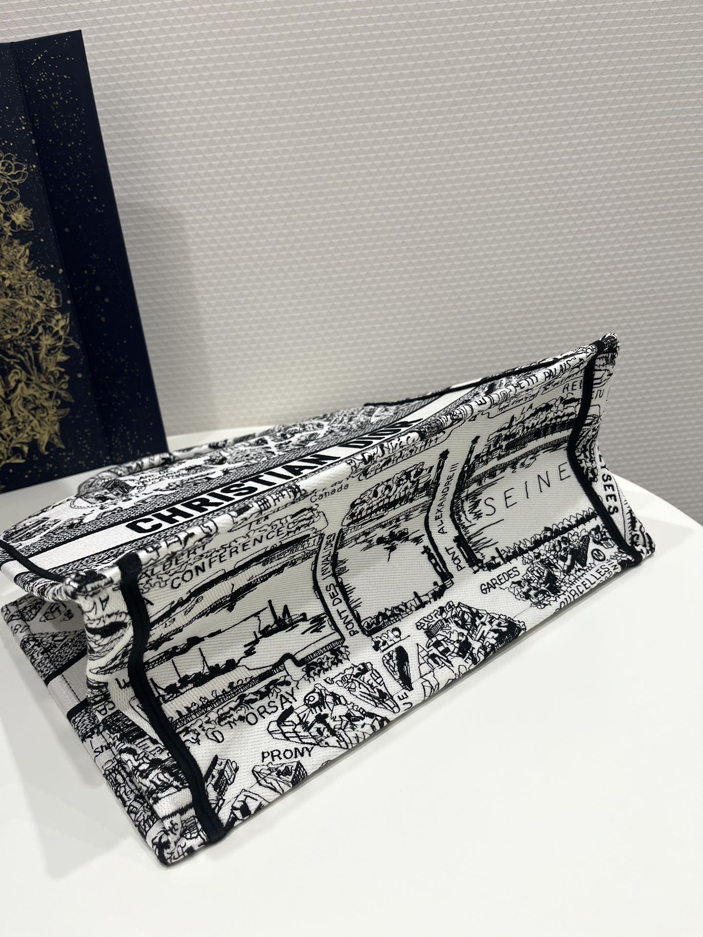 Christian Dior Medium Dior Tote Bag Black And  For Women 14in/ 36cmZOMP_