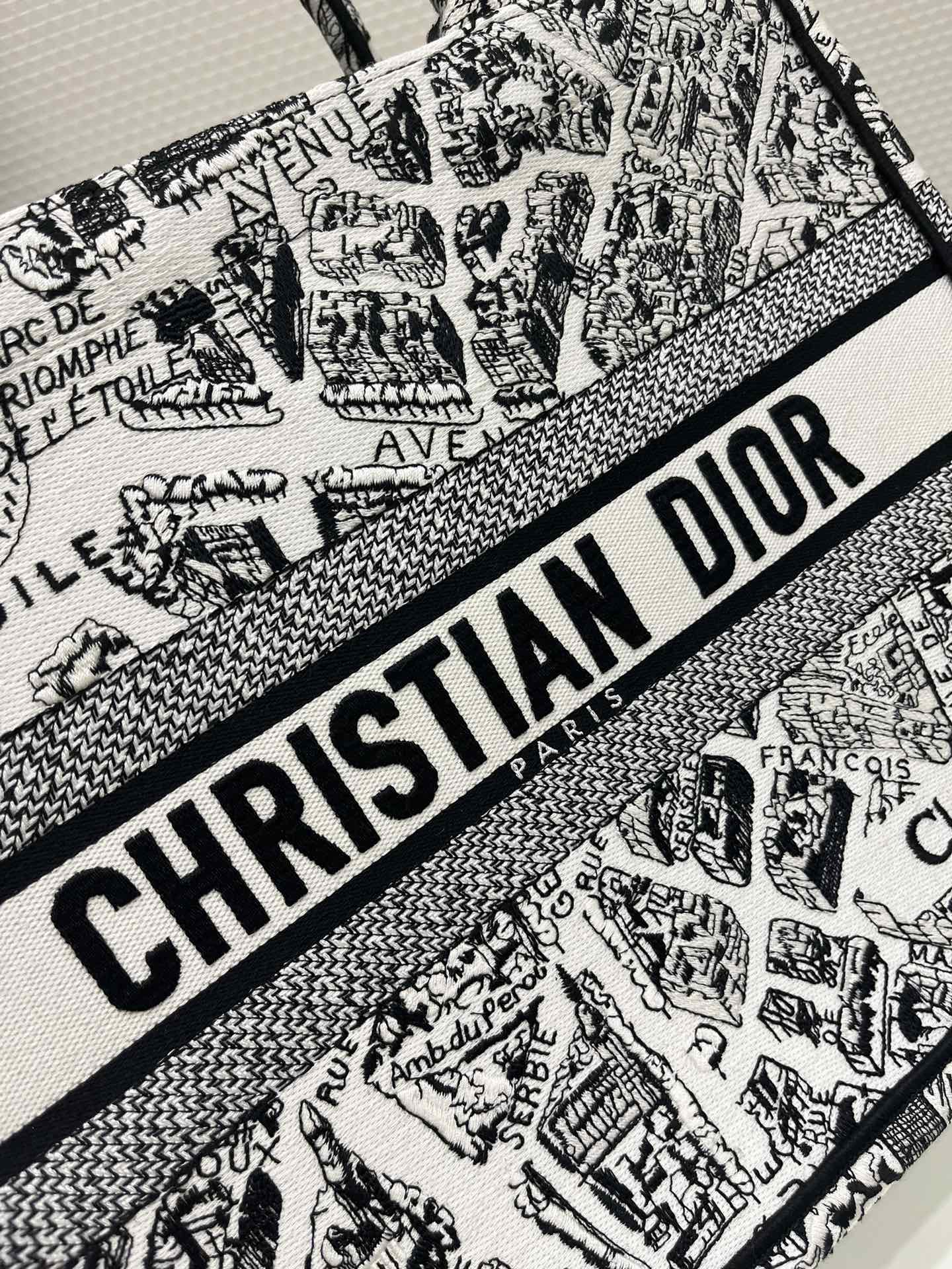 Christian Dior Medium Dior Tote Bag Black And  For Women 14in/ 36cmZOMP_