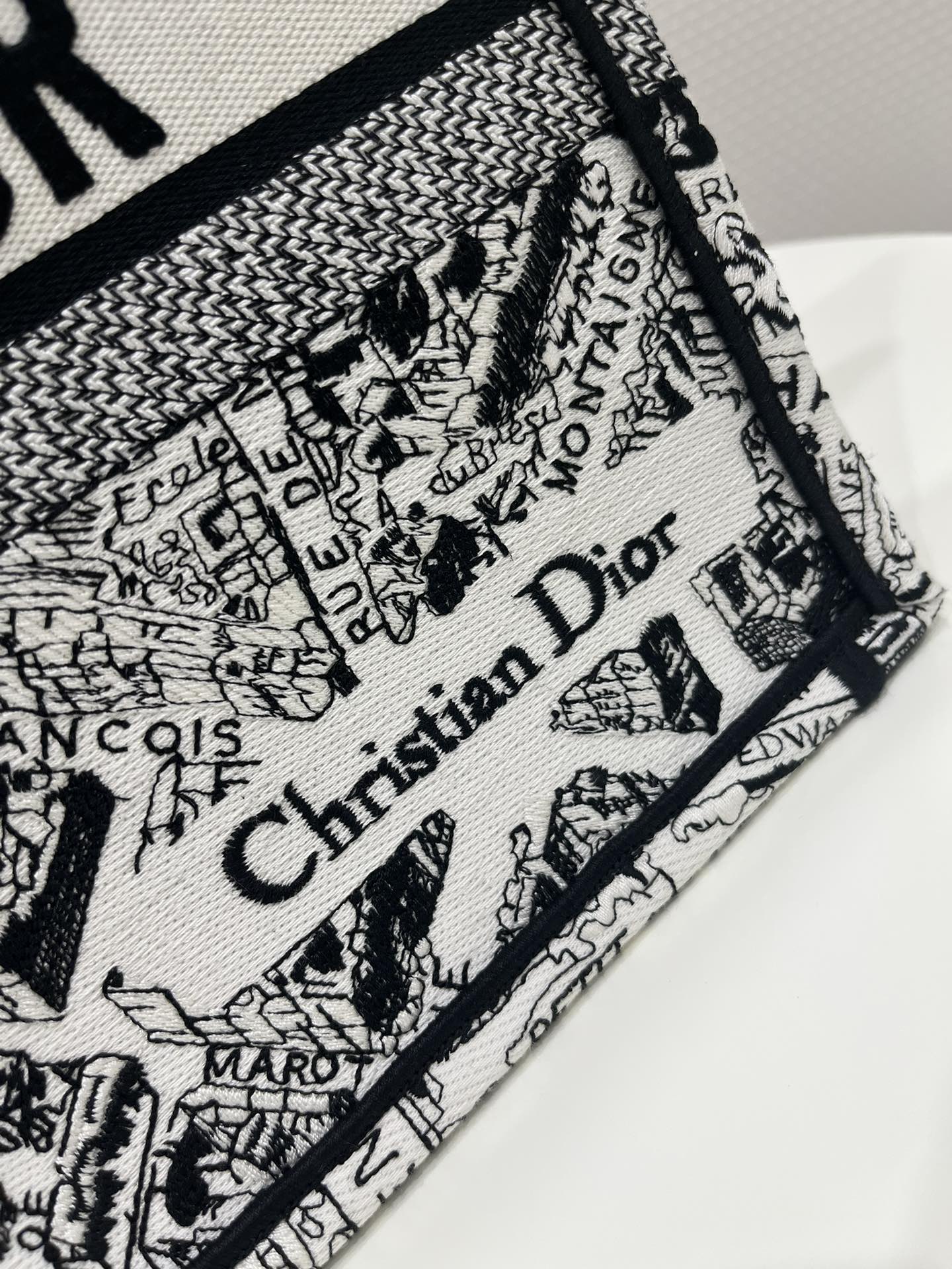 Christian Dior Medium Dior Tote Bag Black And  For Women 14in/ 36cmZOMP_