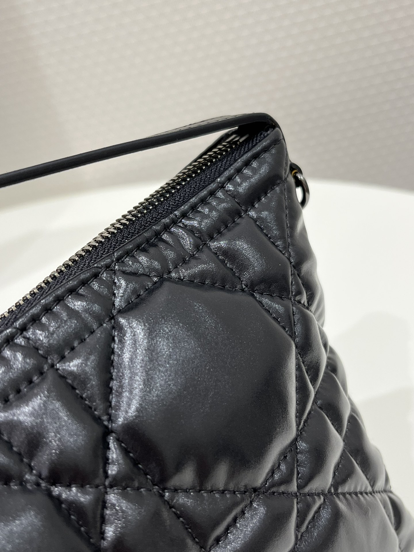 Christian Dior Medium Diortravel Nomad Pouch Black/White For Women 8.5in/ 22cmBMIG_
