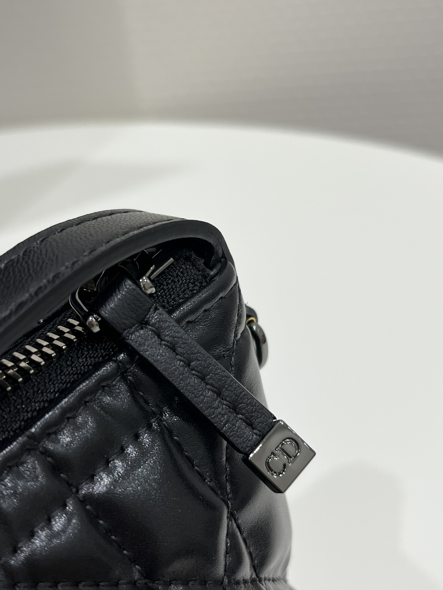 Christian Dior Medium Diortravel Nomad Pouch Black/White For Women 8.5in/ 22cmBMIG_
