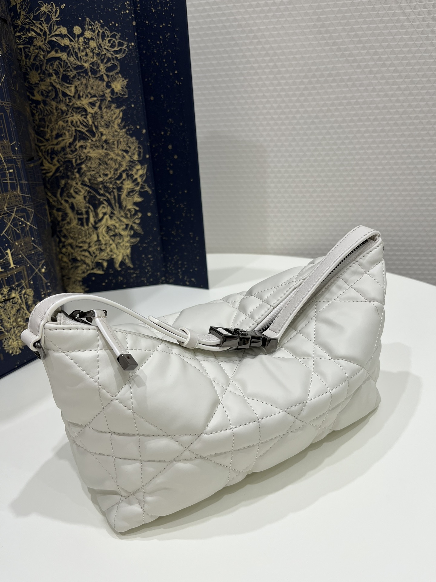 Christian Dior Medium Diortravel Nomad Pouch Black/White For Women 8.5in/ 22cmBMIG_