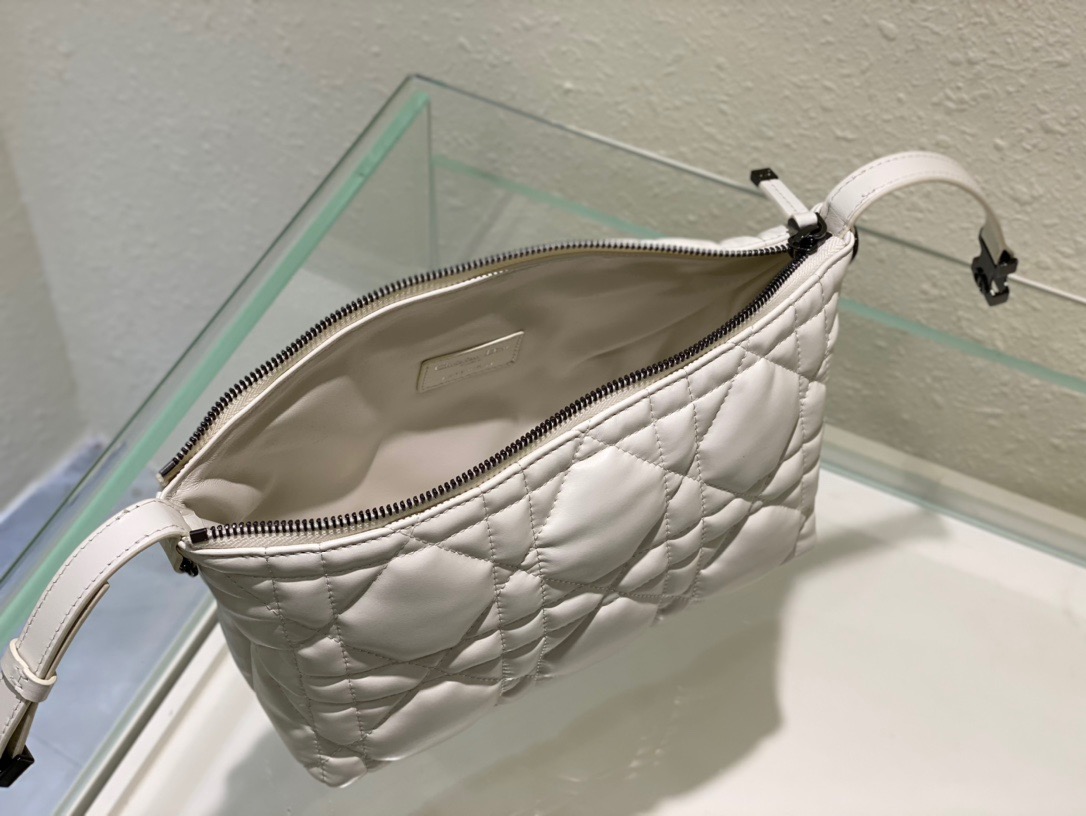 Christian Dior Medium DiorTravel Nomad Pouch White, For Women, Women’s Handbags 8.5in/22cm CDBMIG_