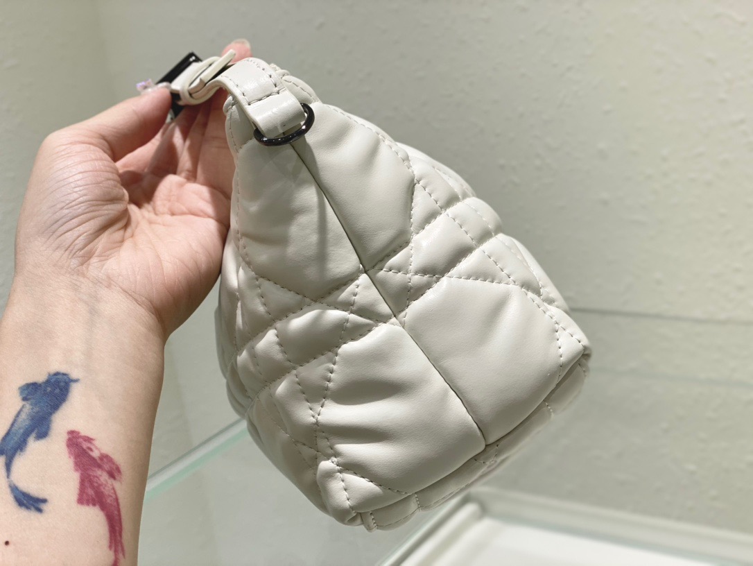 Christian Dior Medium DiorTravel Nomad Pouch White, For Women, Women’s Handbags 8.5in/22cm CDBMIG_
