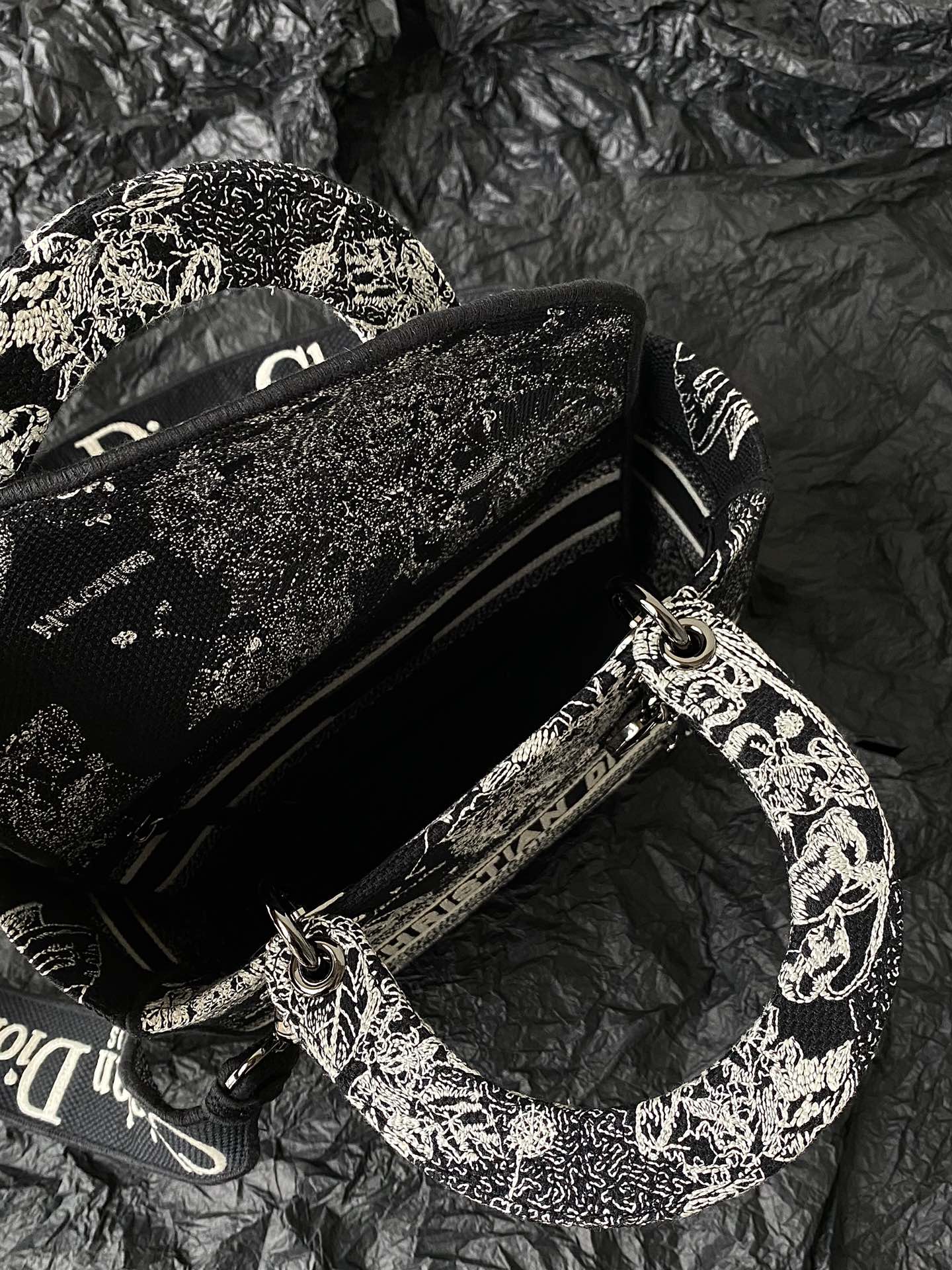 Christian Dior Medium Lady D-Lite Bag Black For Women 9.5in/ 24cmBRHZ_