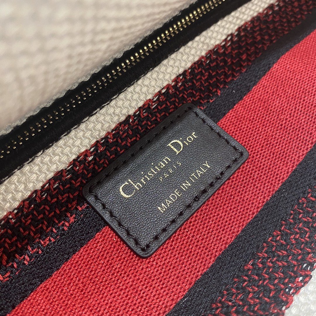 Christian Dior Medium Lady D-Lite Bag Multicolor Cupidon Embroidery, Red/Latte, For Women Women’s Handbags, 24cm CDOTQG_