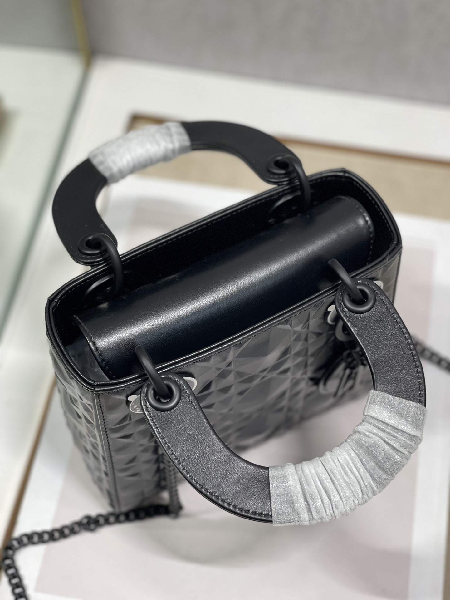 Christian Dior Mini Lady Dior Bag Cannage with Beaded Motif, Black, For Women Women’s Handbags, Crossbody Bags, 17cm CDSNEA_