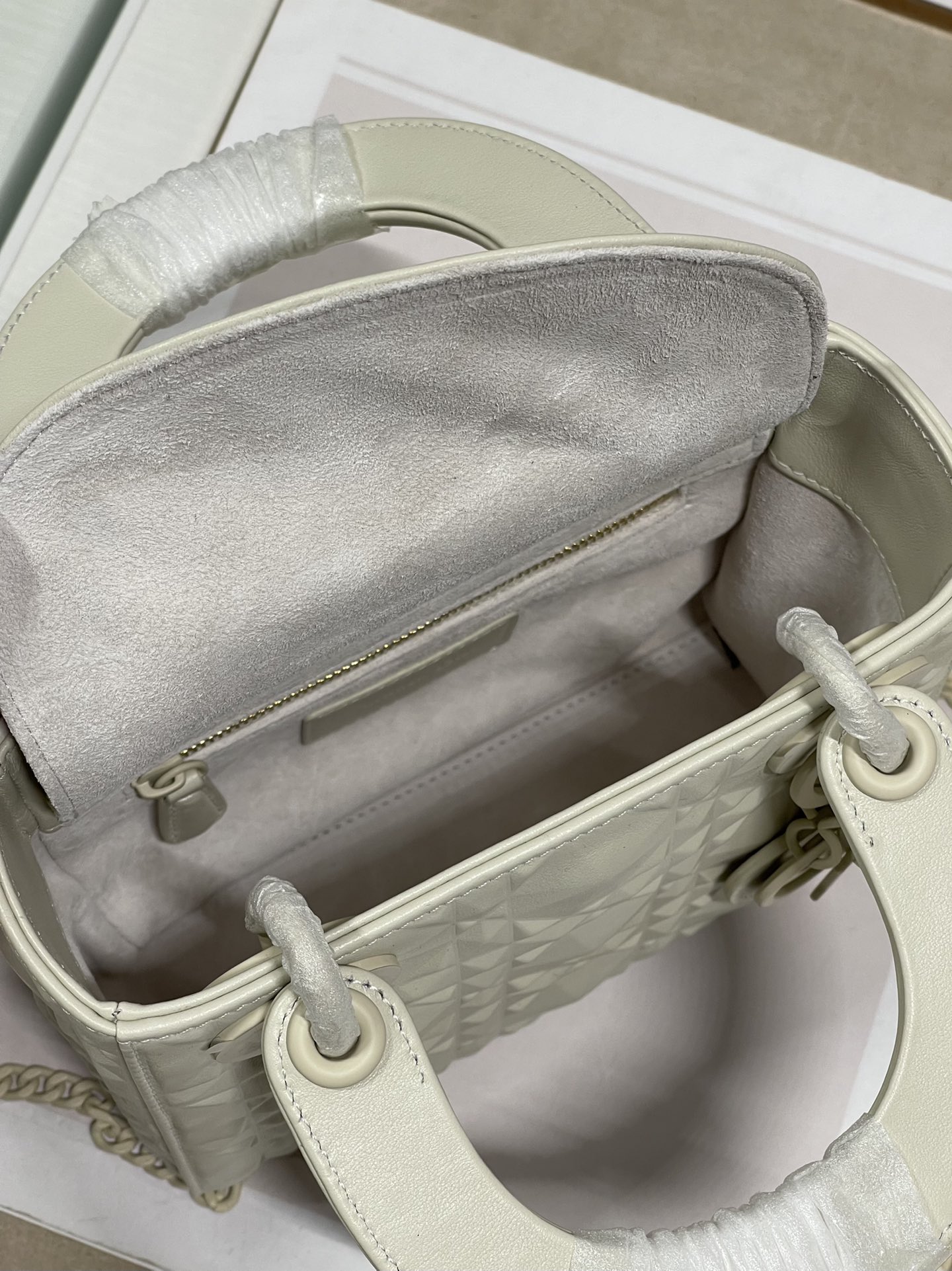 Christian Dior Mini Lady Dior Bag Latte Cannage with Beaded Motif, Beige, For Women Women’s Handbags, Crossbody Bags, 18cm CDINEA_