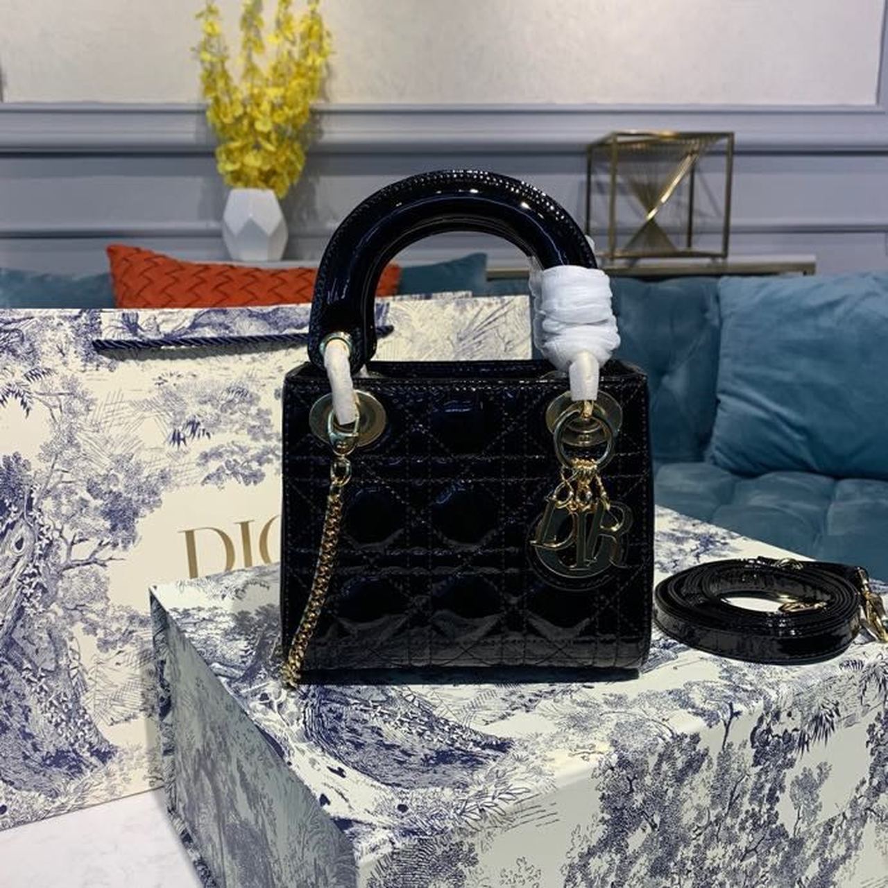 Christian Dior Mini Lady Dior Bag with Chain Gold Toned Hardware Spring/Summer Collection, Black, For Women Women’s Handbags, 18cm CD