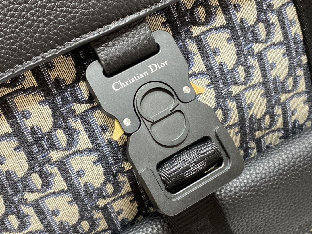 Christian Dior Oblique Jacquard Saddle Backpack Black For Men 16.1 in/41 cm