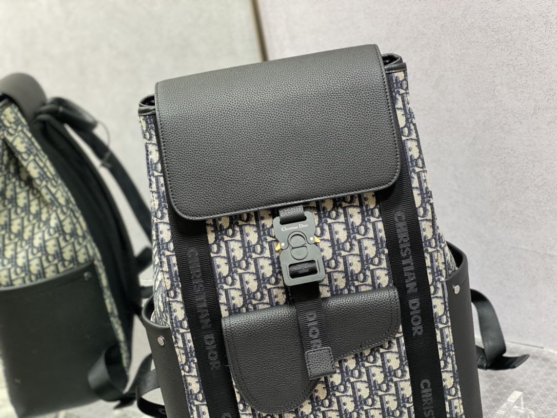 Christian Dior Oblique Jacquard Saddle Backpack Black For Men 16.1 in/41 cm