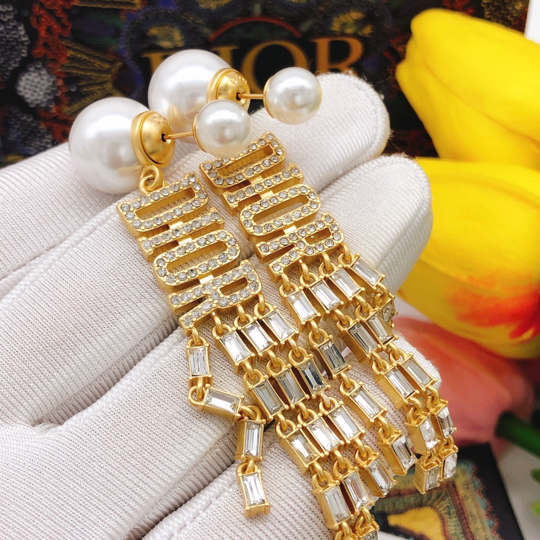 Christian Dior Pearl Stud Earrings Gold For Women