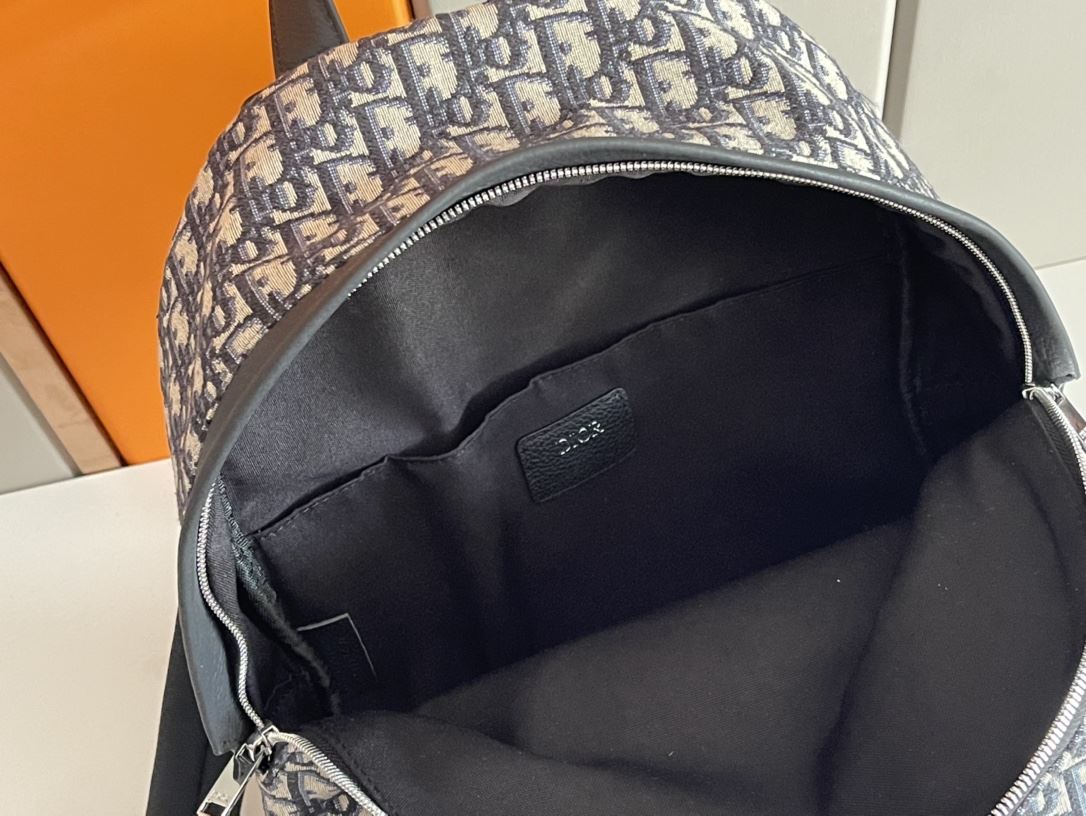 Christian Dior Rider Backpack Beige For Men 16.5 in/42 cm 1VOBA088YKY_H28E