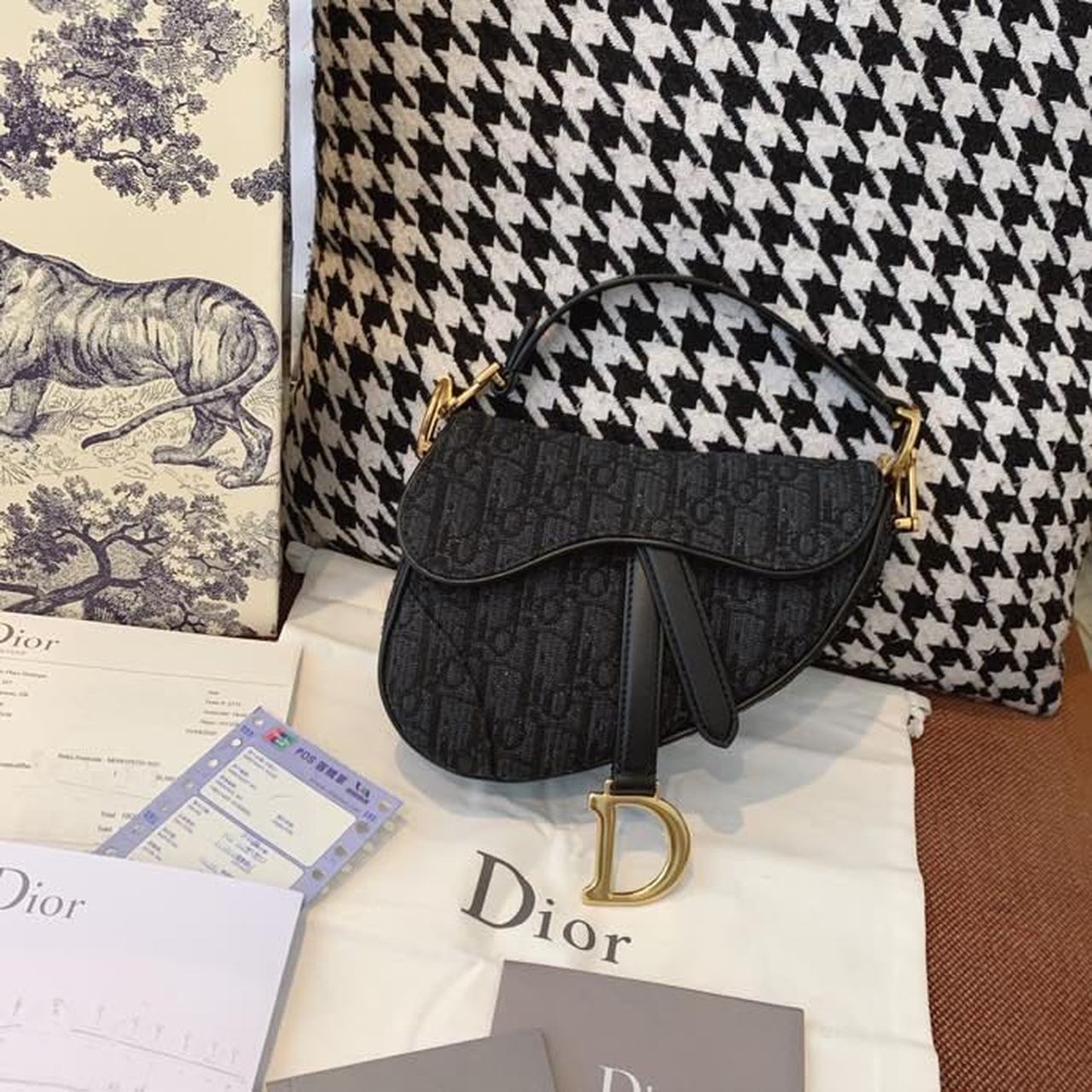Christian Dior Saddle Bag Black Oblique Embroidered Canvas Gold Toned Hardware For Women 19.5cm/7.6in CD