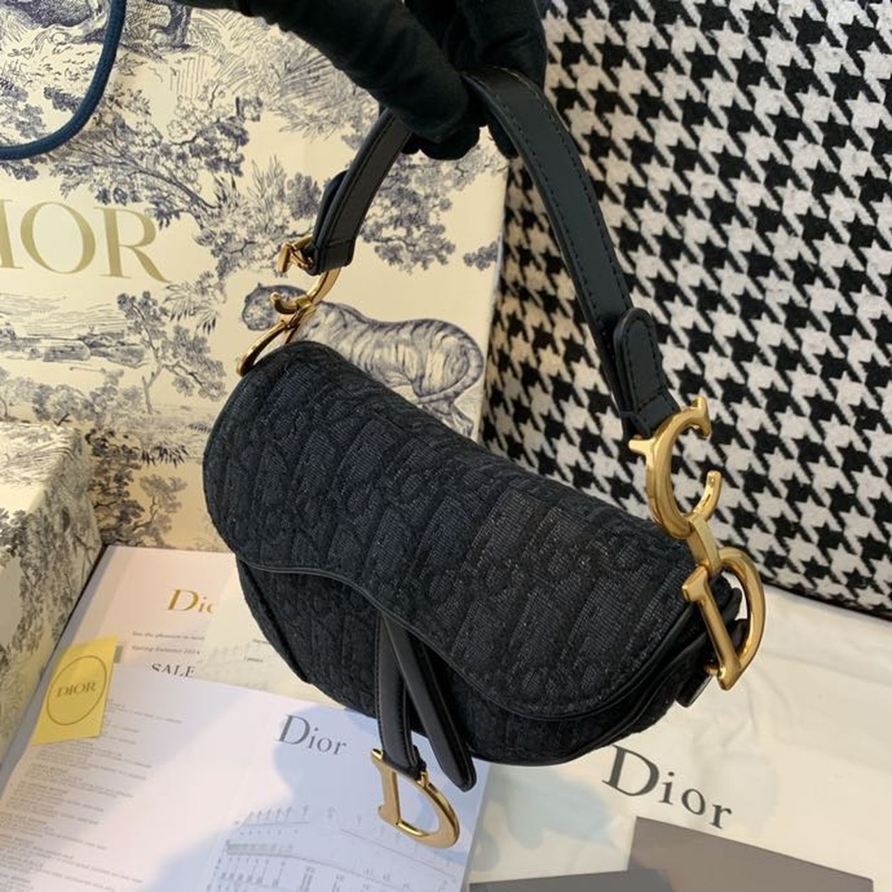 Christian Dior Saddle Bag Black Oblique Embroidered Canvas Gold Toned Hardware For Women 19.5cm/7.6in CD