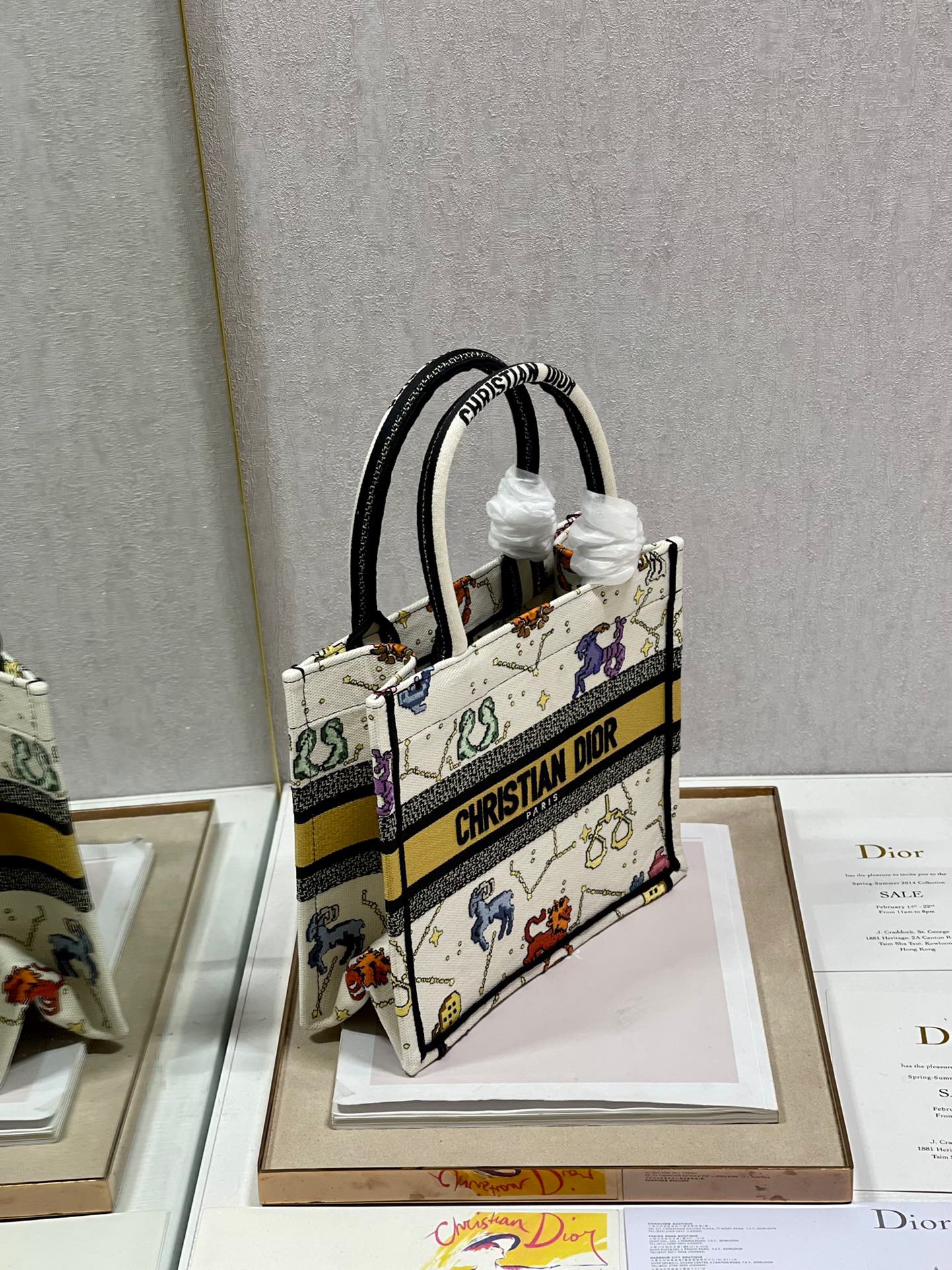 Christian Dior Small Dior Book Tote white, For Women, Women’s Handbags 26.5cm/10.5in CDZRTY_