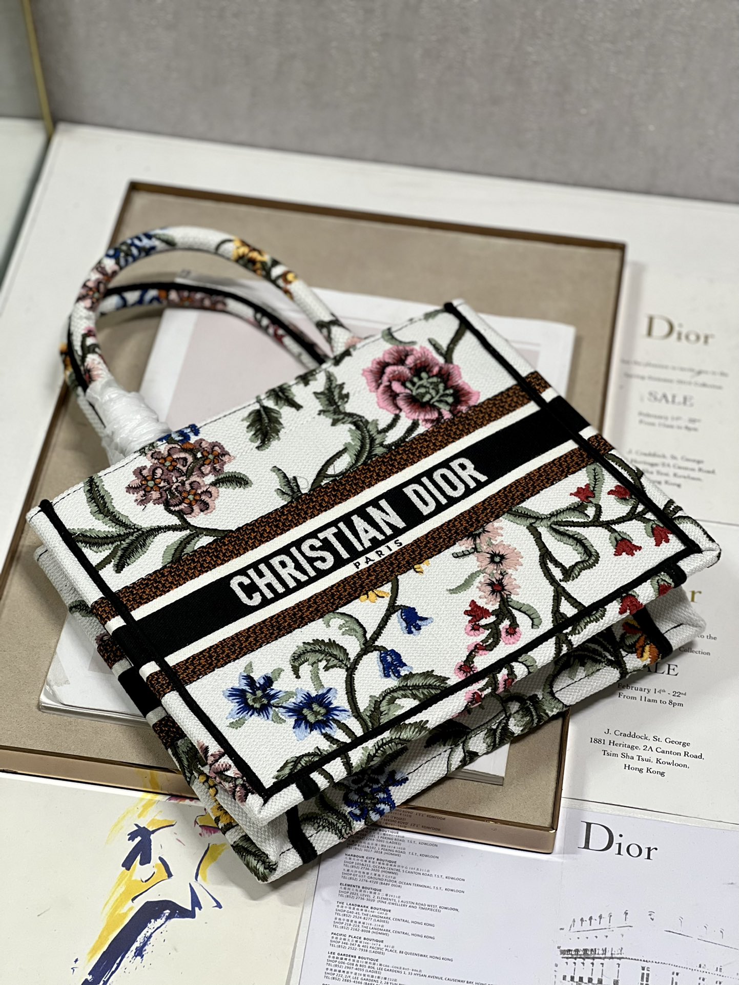 Christian Dior Small Dior Tote Bag White/Black For Women 10.5 in/ 26.5cm