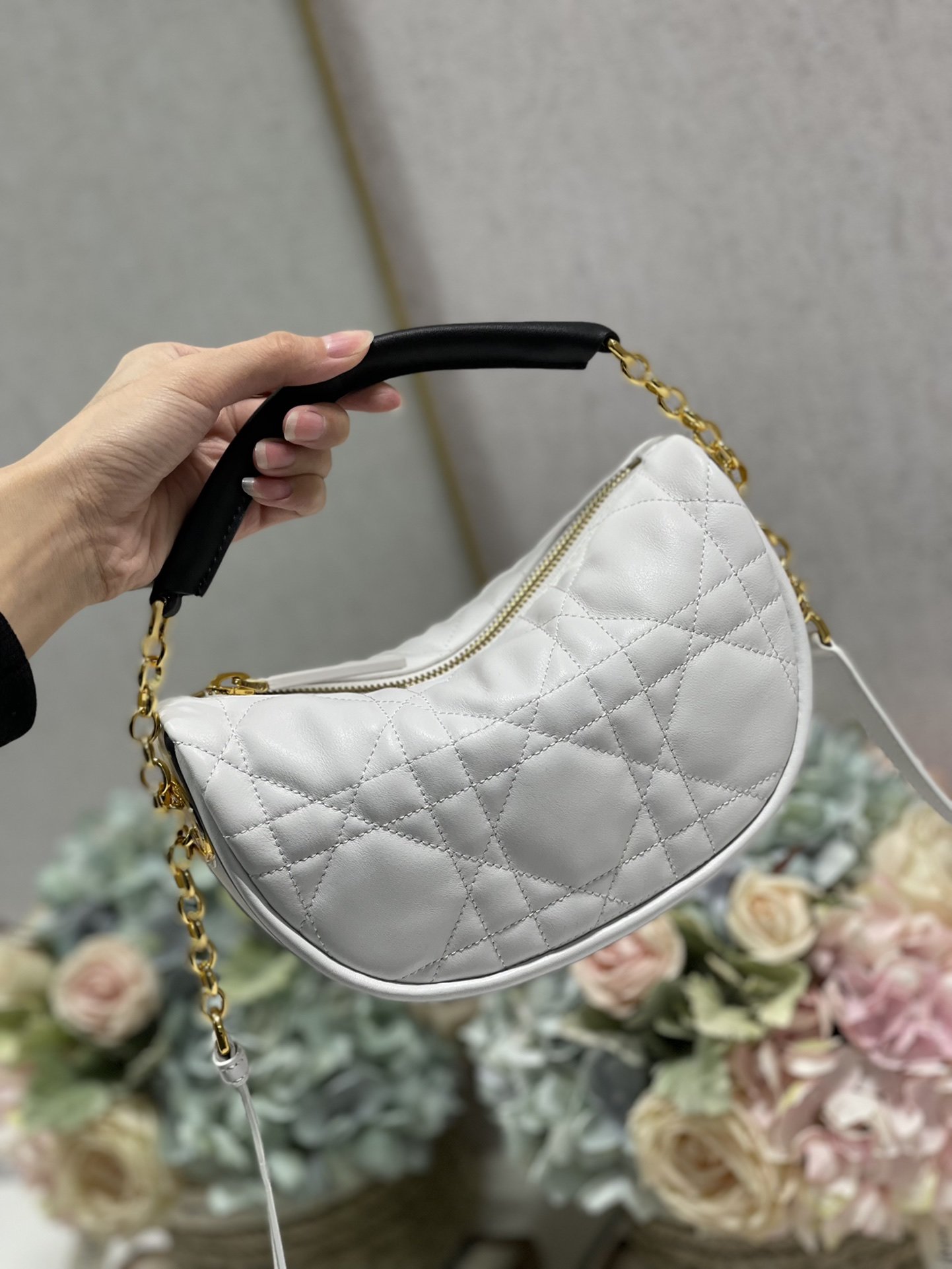 Christian Dior Small Dior Vibe Hobo Bag White Cannage, White, For Women Women’s Handbags, Crossbody Bags, 20cm CDONOA_
