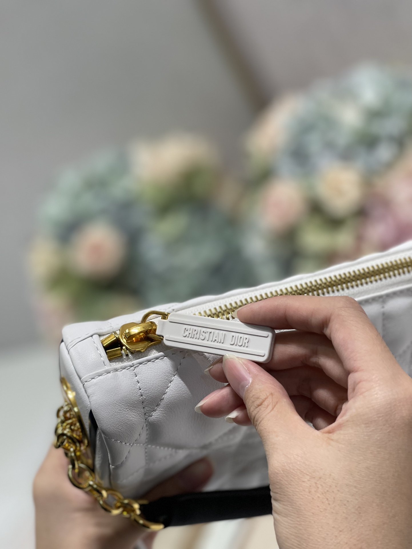 Christian Dior Small Dior Vibe Hobo Bag White Cannage, White, For Women Women’s Handbags, Crossbody Bags, 20cm CDONOA_