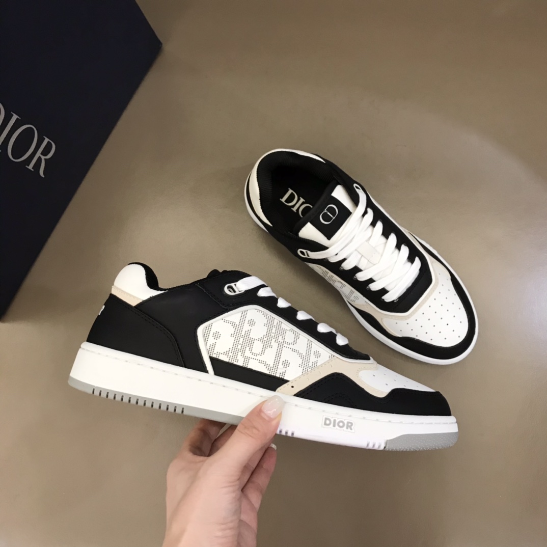 Christian Dior Women’s  B27 Low-Top Sneaker Black And White For Women CD